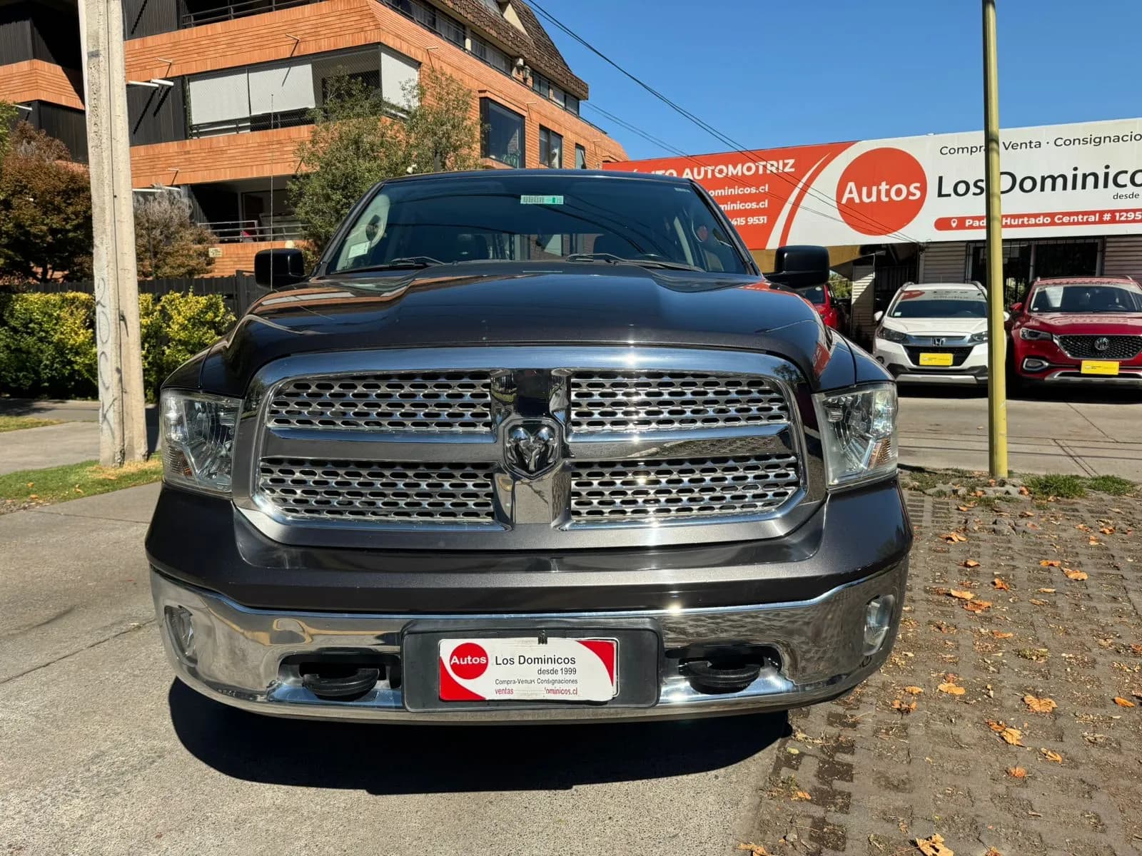 DODGE RAM 1500 LARAMIE 5.7 HEMI 4X4  vista 3