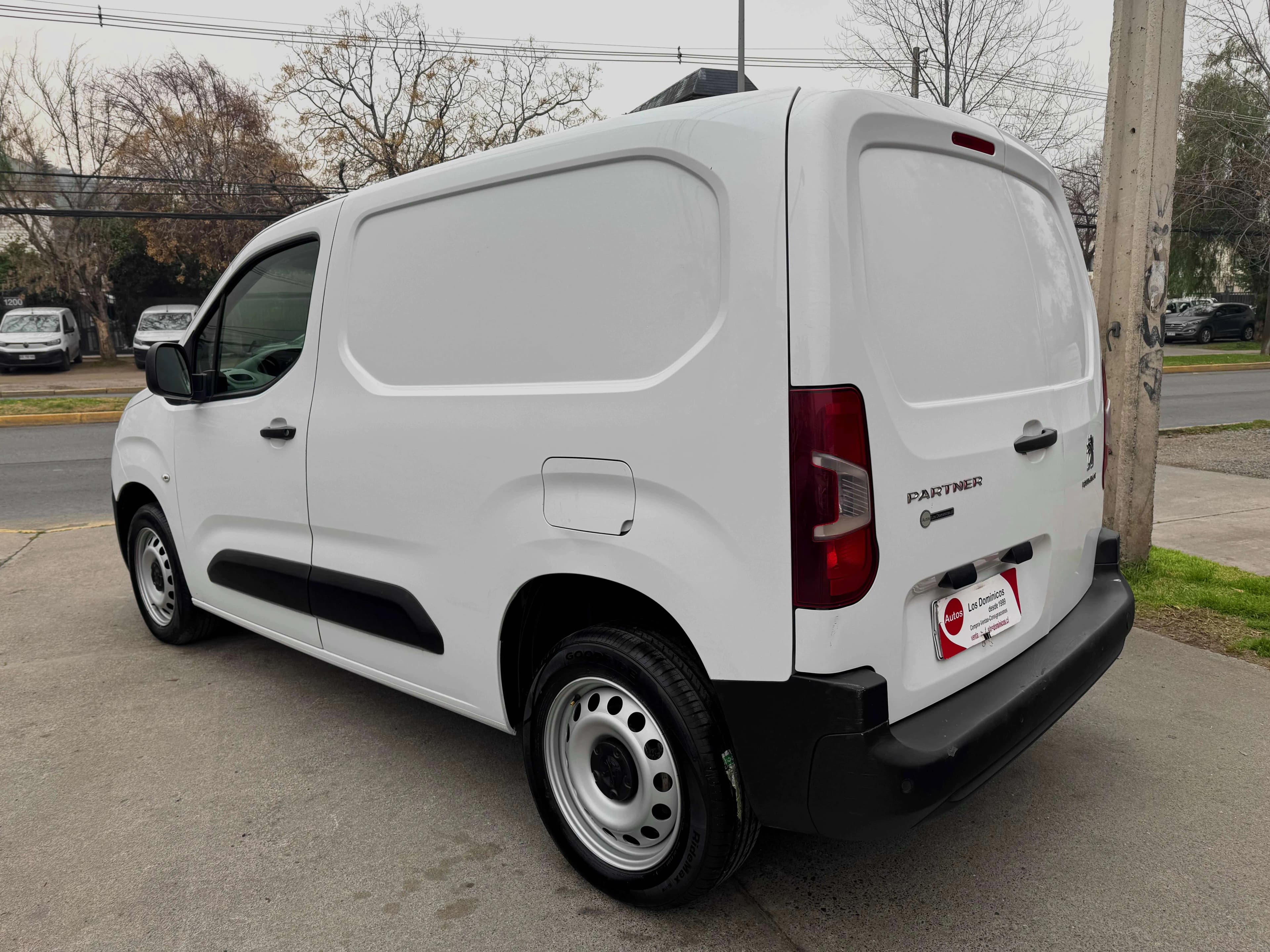 Peugeot PEUGEOT - PARTNER - DIESEL 1.5 MEC SOLO 70.000 KM VER EN LAS CONDES vista 5