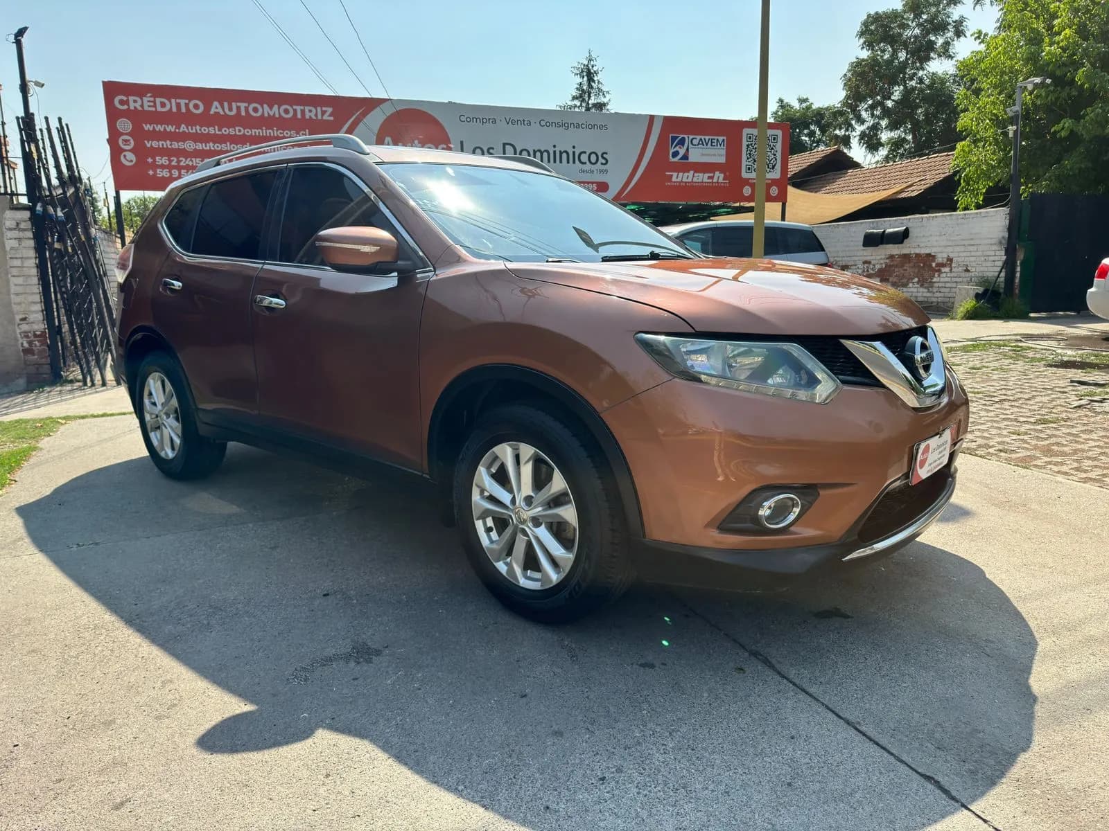 Nissan X-TRAIL ADVANCE 2.5 AUTOMATICA 3 CORRIDAS vista 1