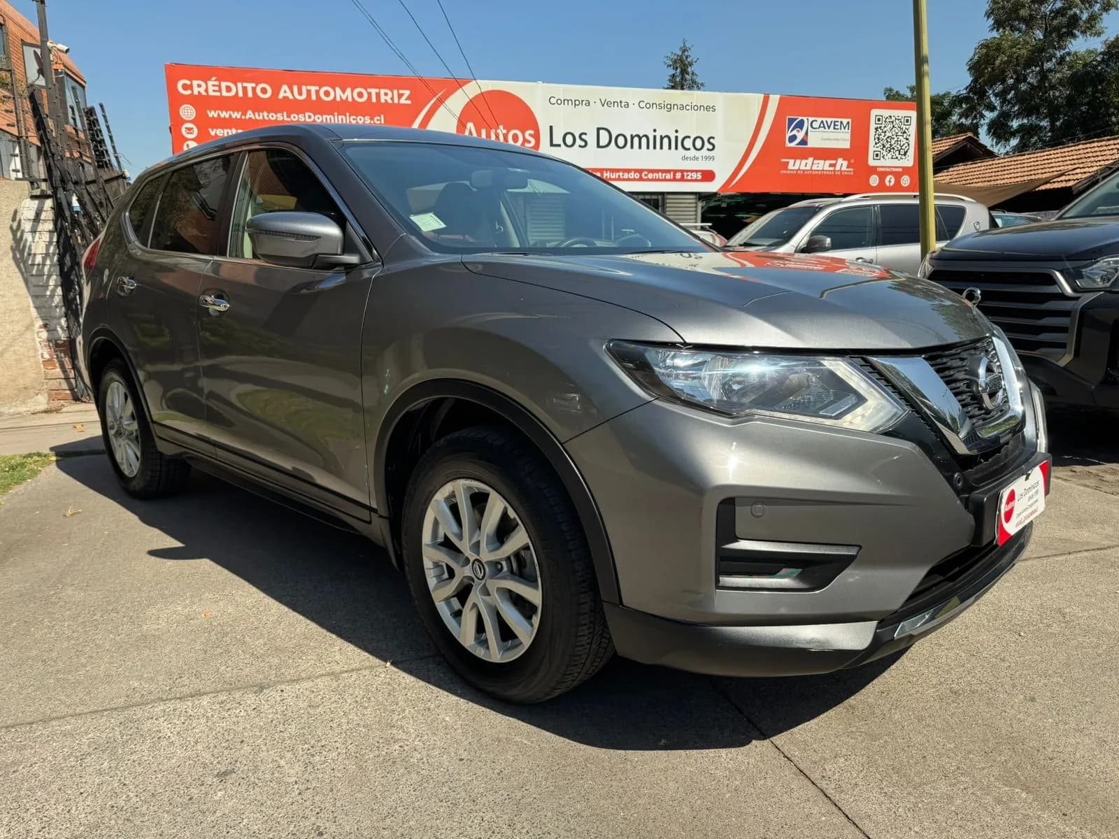Nissan X-TRAIL 2.5 AUTOMATICO 3 CORRIDAS vista 1
