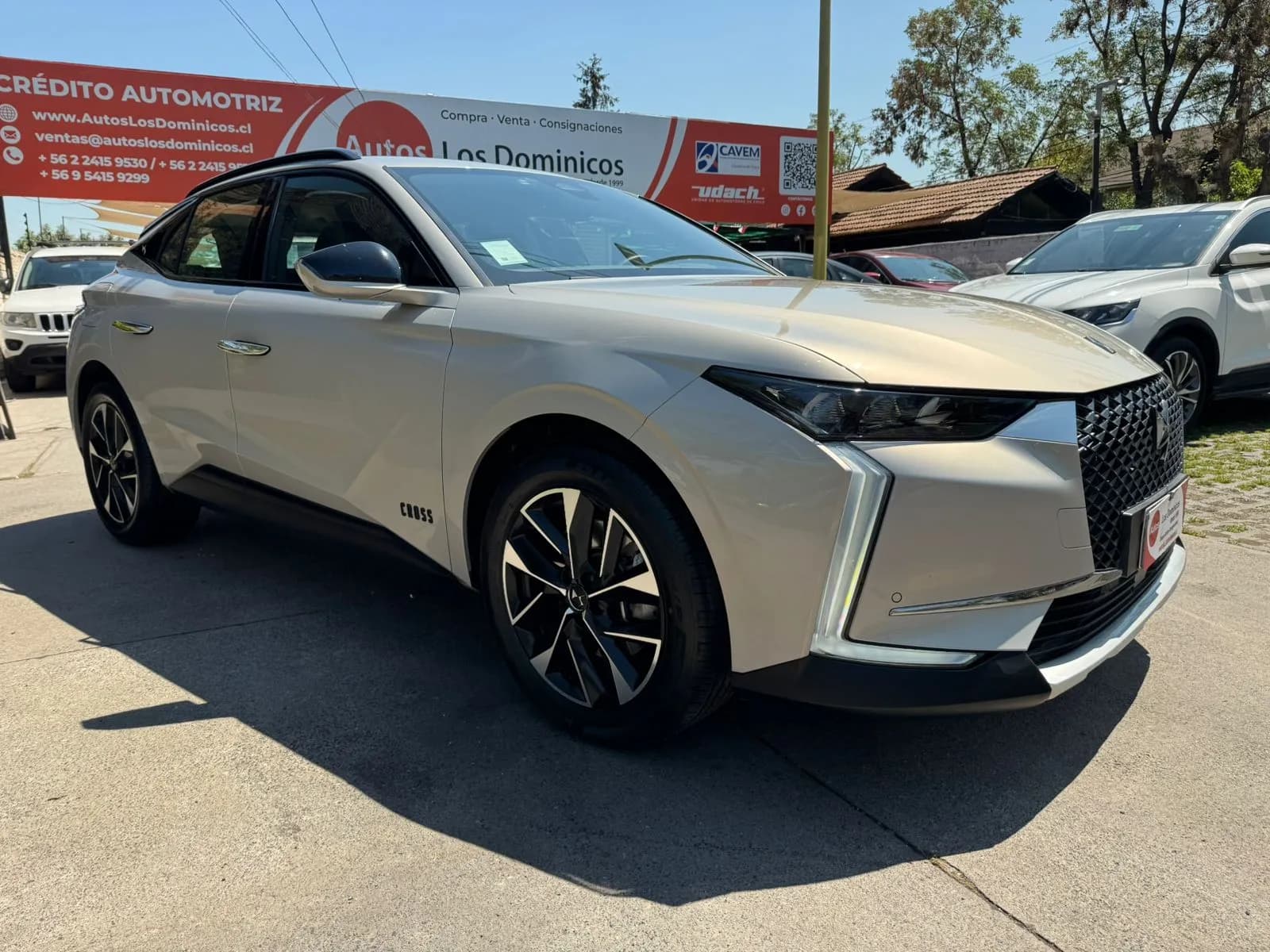 DS Automobiles DS 4 CROSS 1.6 STT EAT8 TRECADERO vista 1