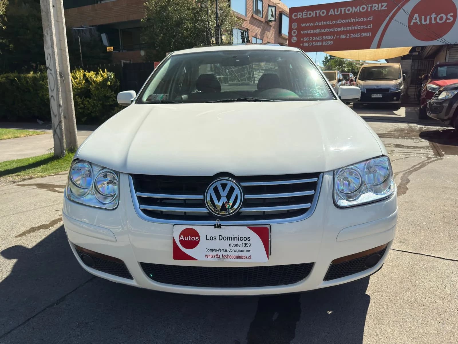 Volkswagen BORA TRENDLINE SKY 2.0 SOLO 147.000 KM vista 3