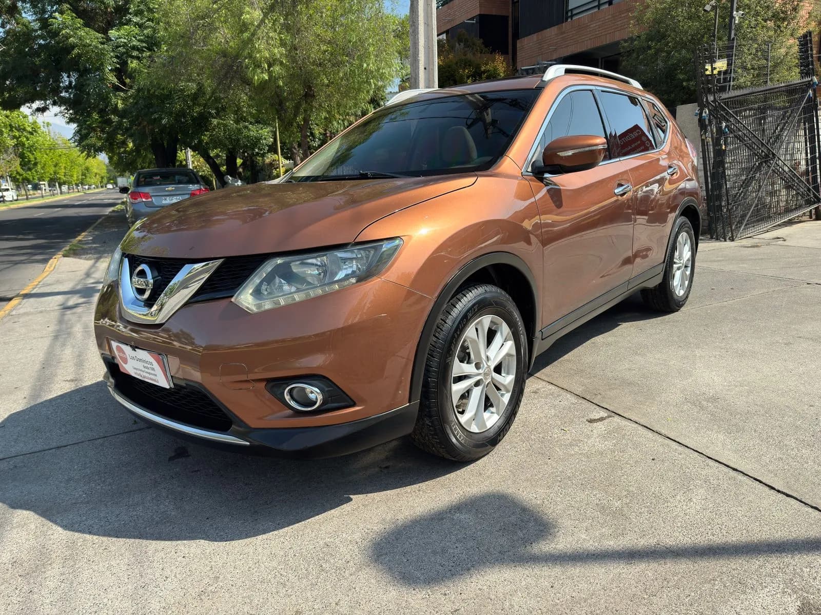 Nissan X-TRAIL ADVANCE 2.5 AUTOMATICA 3 CORRIDAS vista 6