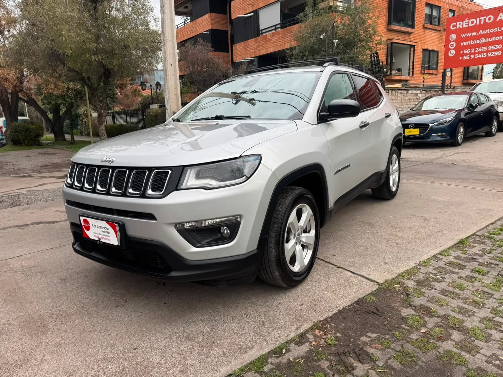 Jeep COMPASS SPORT 2.4 MEC 6 VEL FULL CARPLAY CAMARA SOLO 89.000 KM vista 3