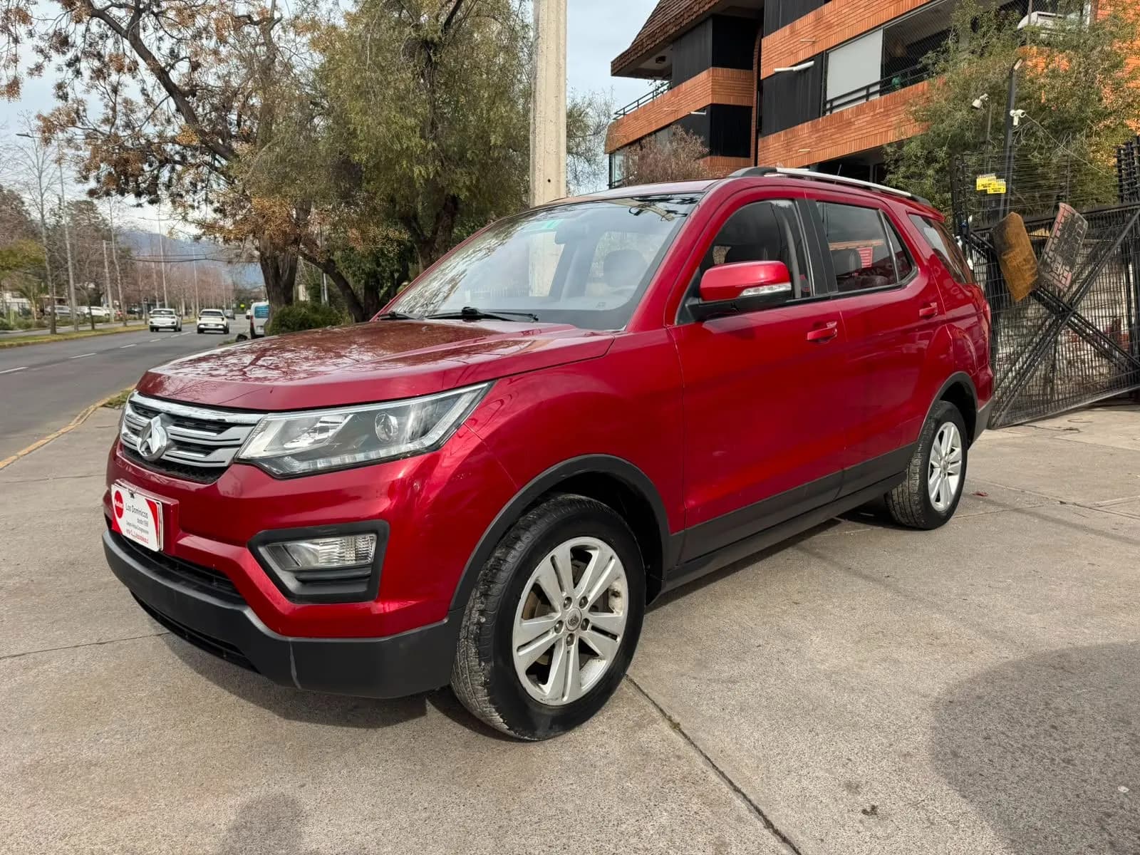 CHANGAN CHANGAN - CX70 - 1.6 MEC 3 CORRIDAS UNICO DUEÑO VER EN LAS CONDES vista 3