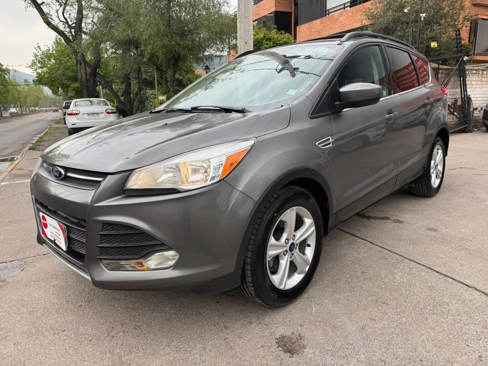 FORD FORD - ESCAPE - 2.0 AUTOMATICO FULL AIRE AIRBAG CAMARA VER EN LAS CONDES vista 3