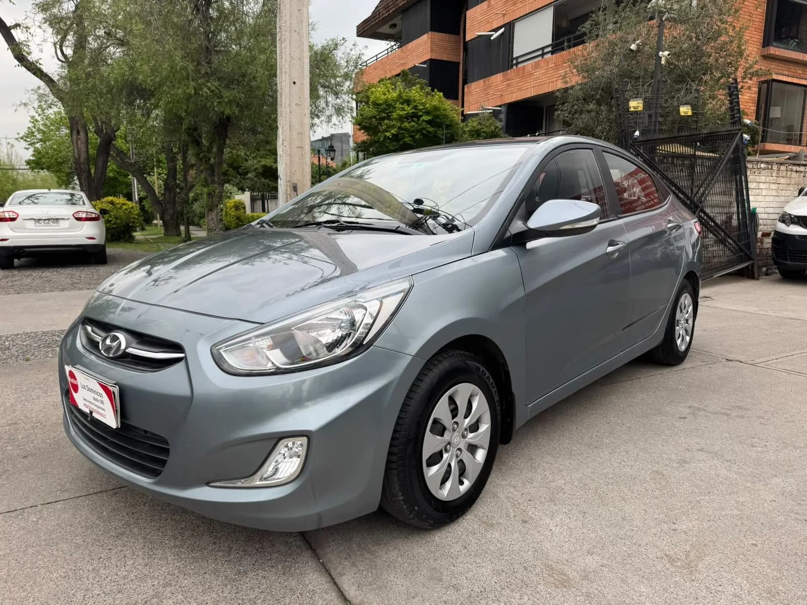 HYUNDAI HYUNDAI - ACCENT - RB GL 1.4 MEC 6 VEL SOLO 114.000 KM vista 3