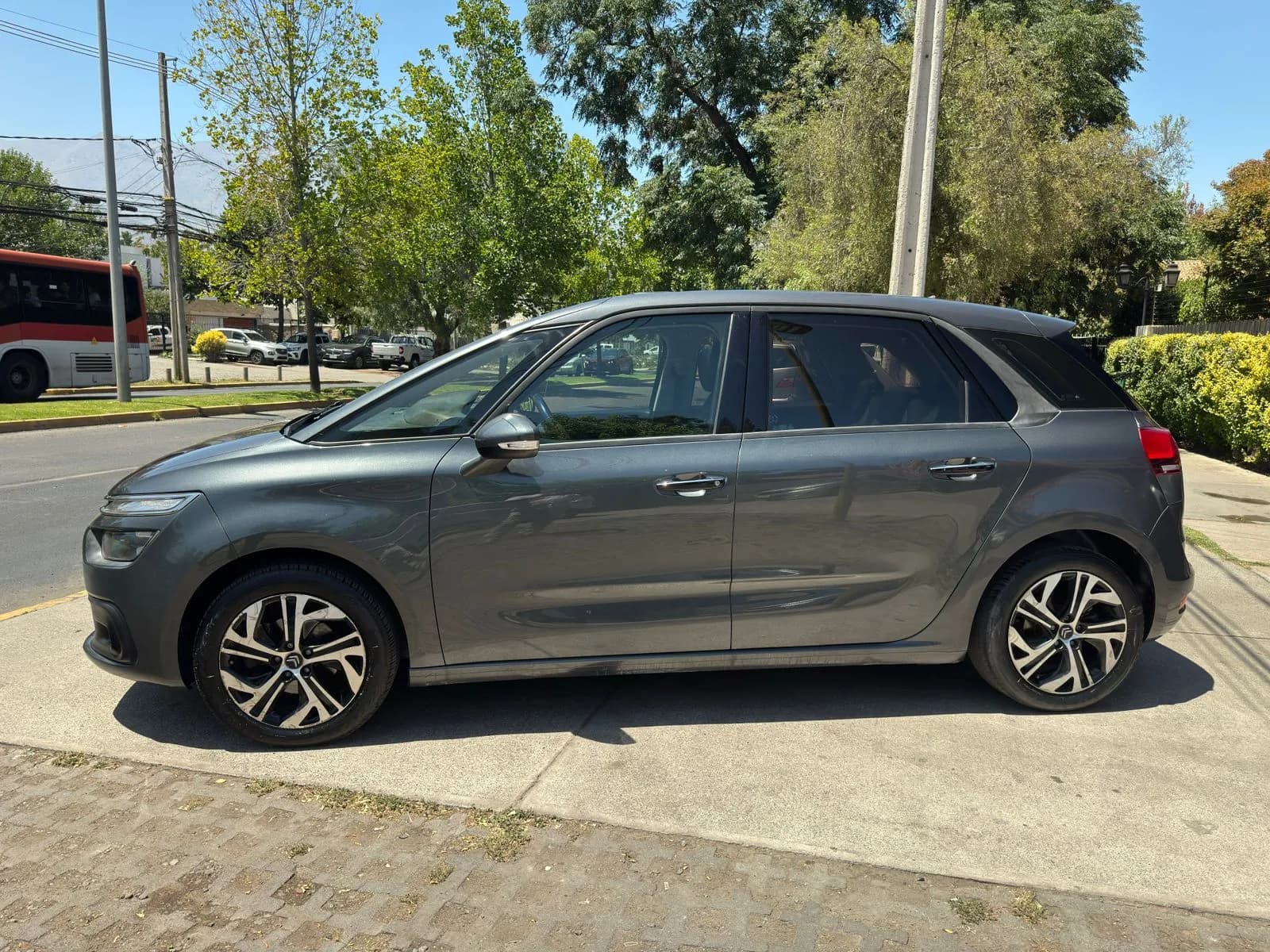 Citroën C4 PICASSO vista 4