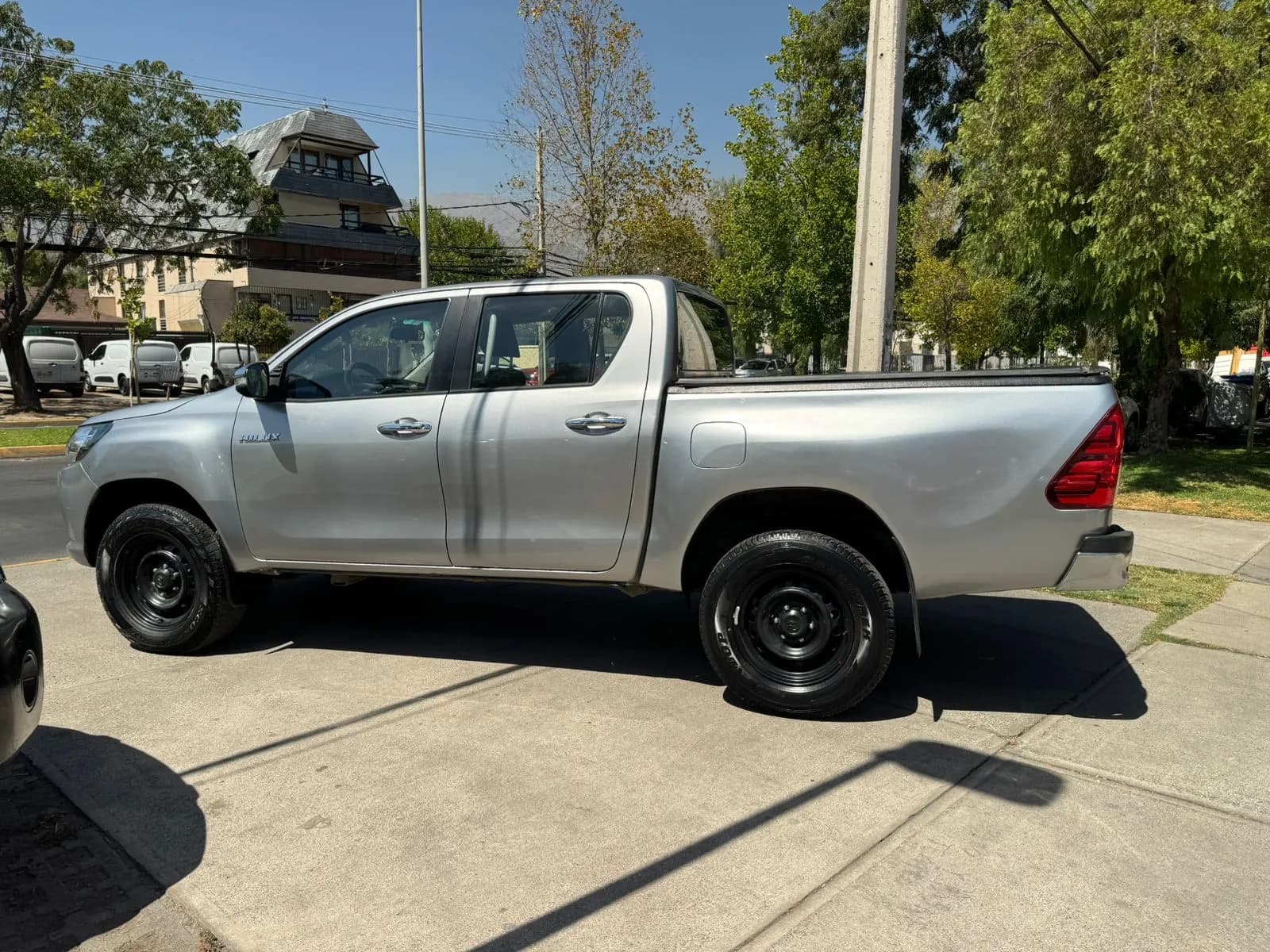 Toyota HILUX SR 2.7 MEC  vista 4