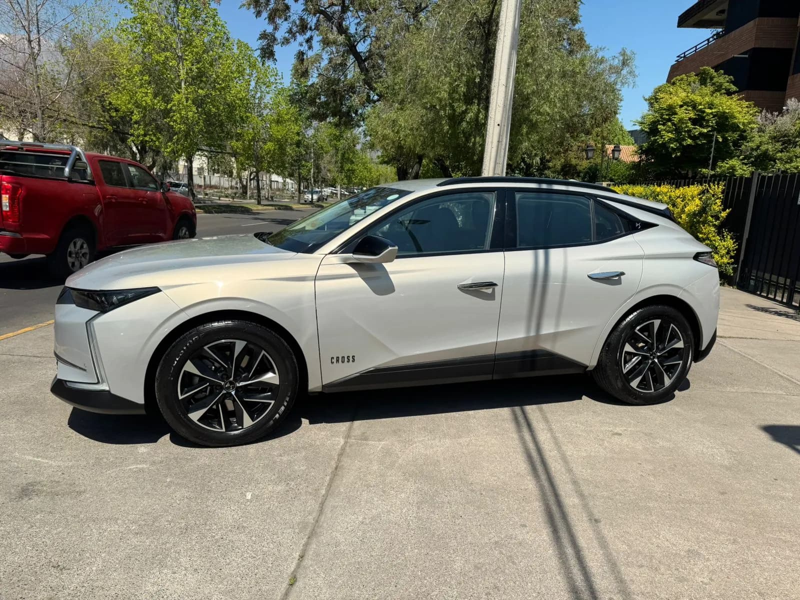 DS Automobiles DS 4 CROSS 1.6 STT EAT8 TRECADERO vista 4