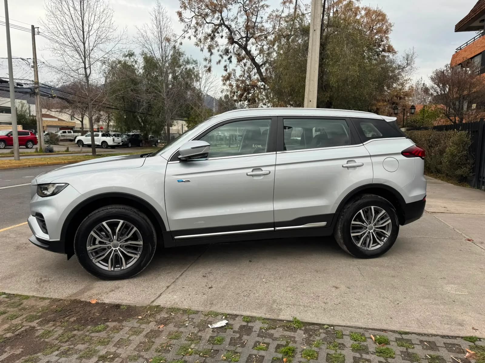 Geely AZKARRA 1.5 TURBO AUTOMATICO LUXURY SOLO 33.000 KM MANTENCIONES GEELY vista 6