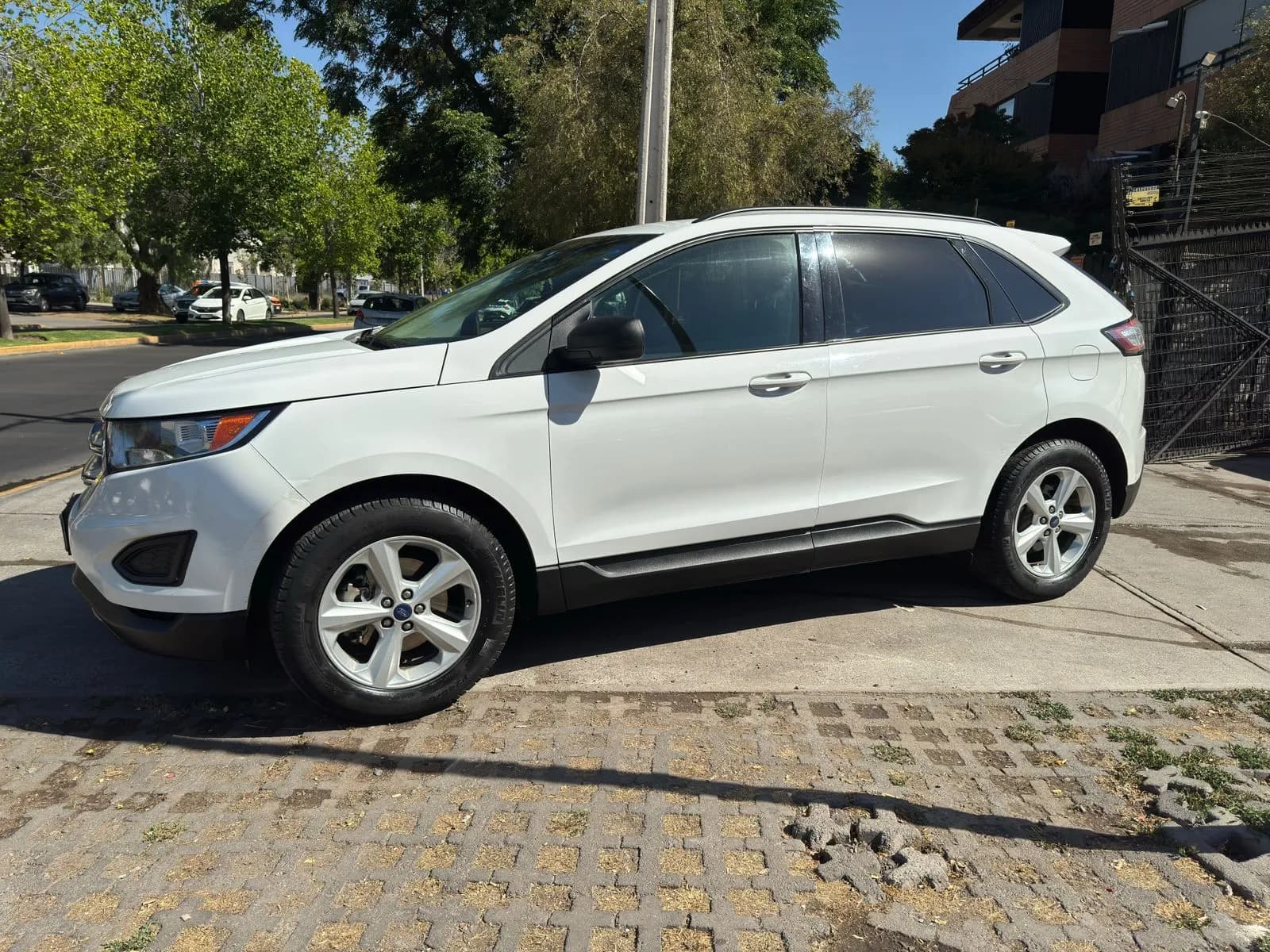 Ford EDGE ECOBOOST 2.0 TURBO AUTOMATICA vista 4