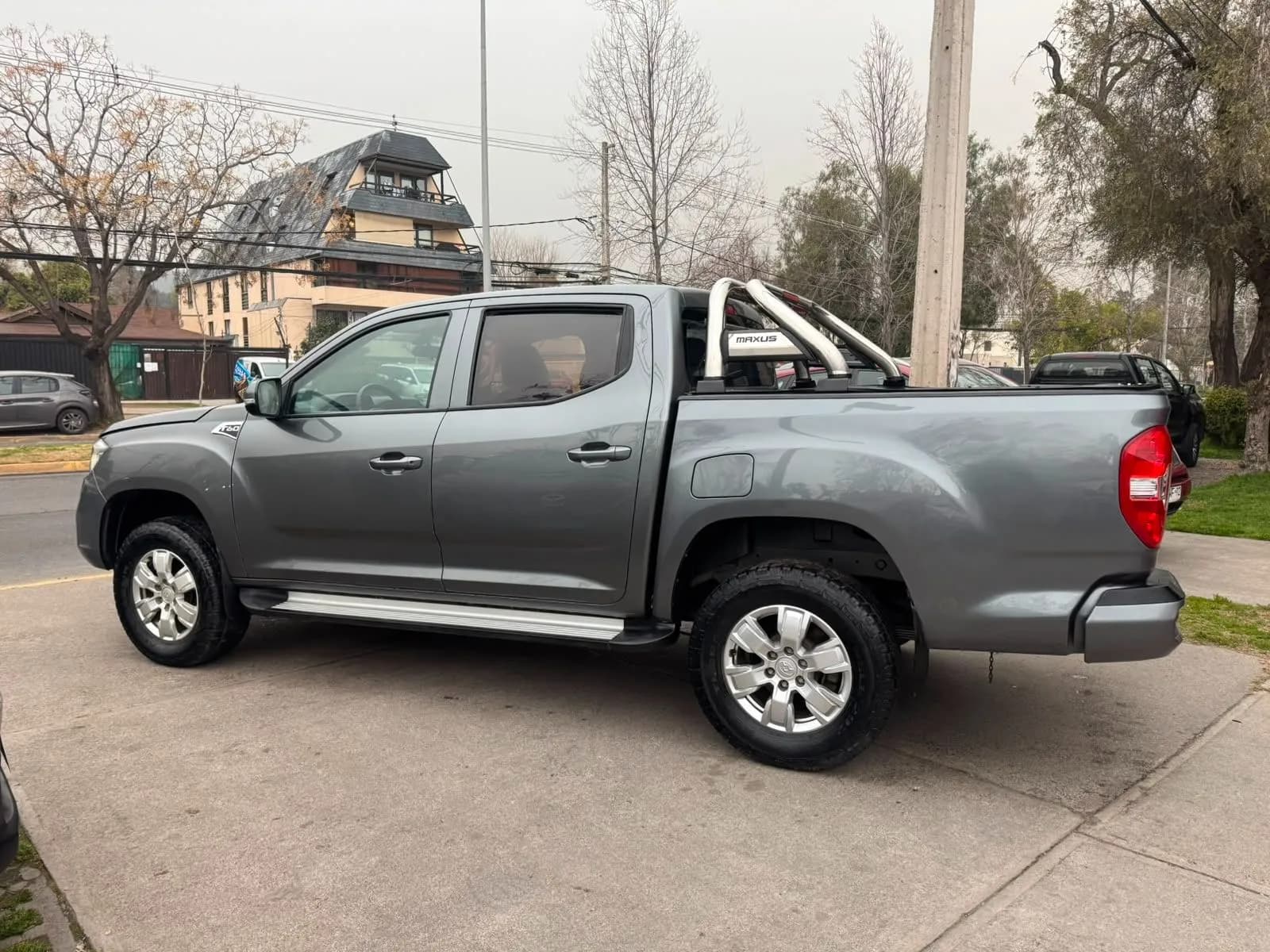 Maxus MAXUS - T60 - GL DIESEL 2.8 MEC 6 VEL 4X4 FULL CARPLAY CAMARA VER EN LAS CONDES vista 6