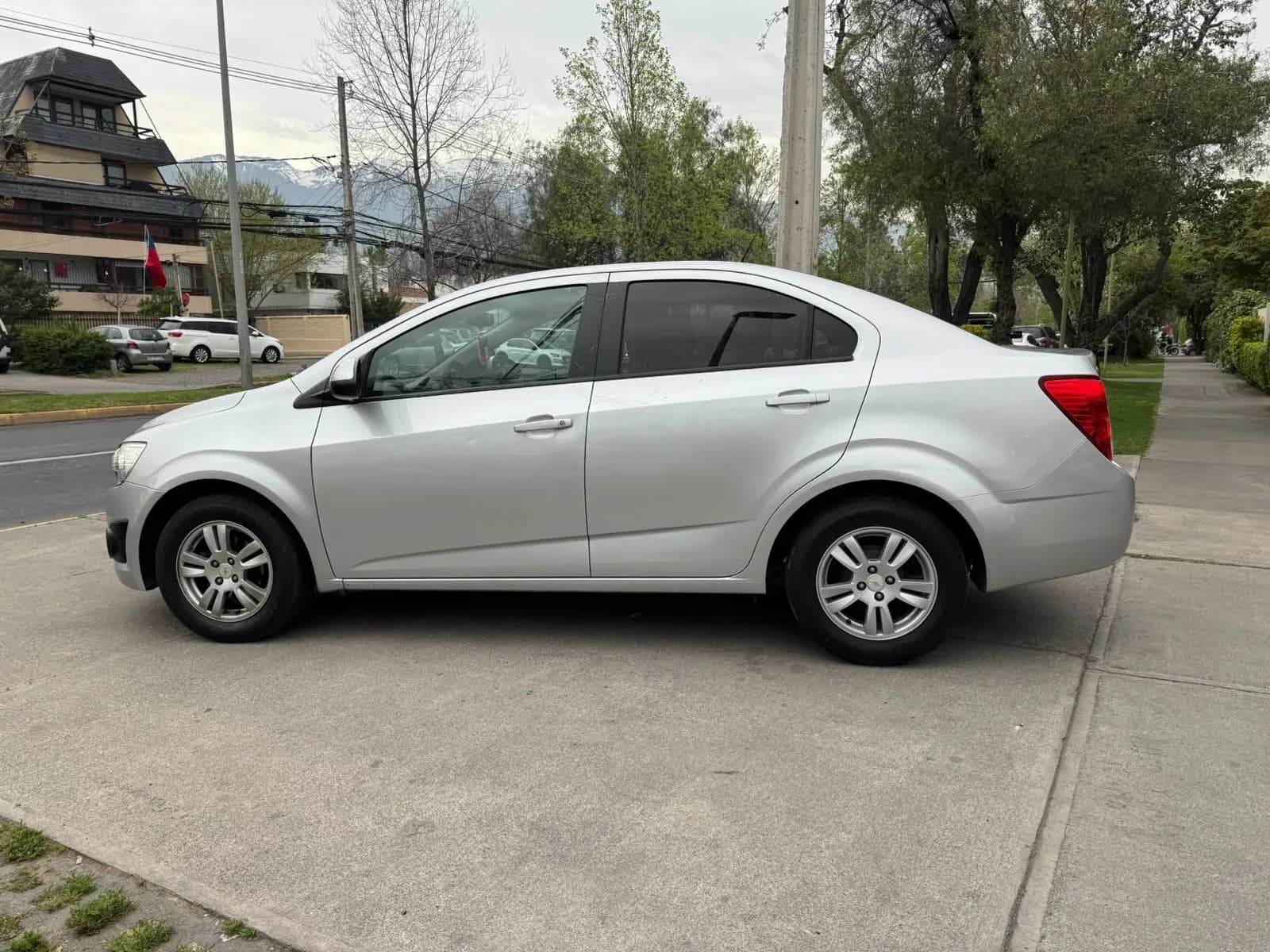 CHEVROLET CHEVROLET - SONIC - LT 1.6 MEC FULL AIRE AIRBAG VER EN LAS CONDES vista 4