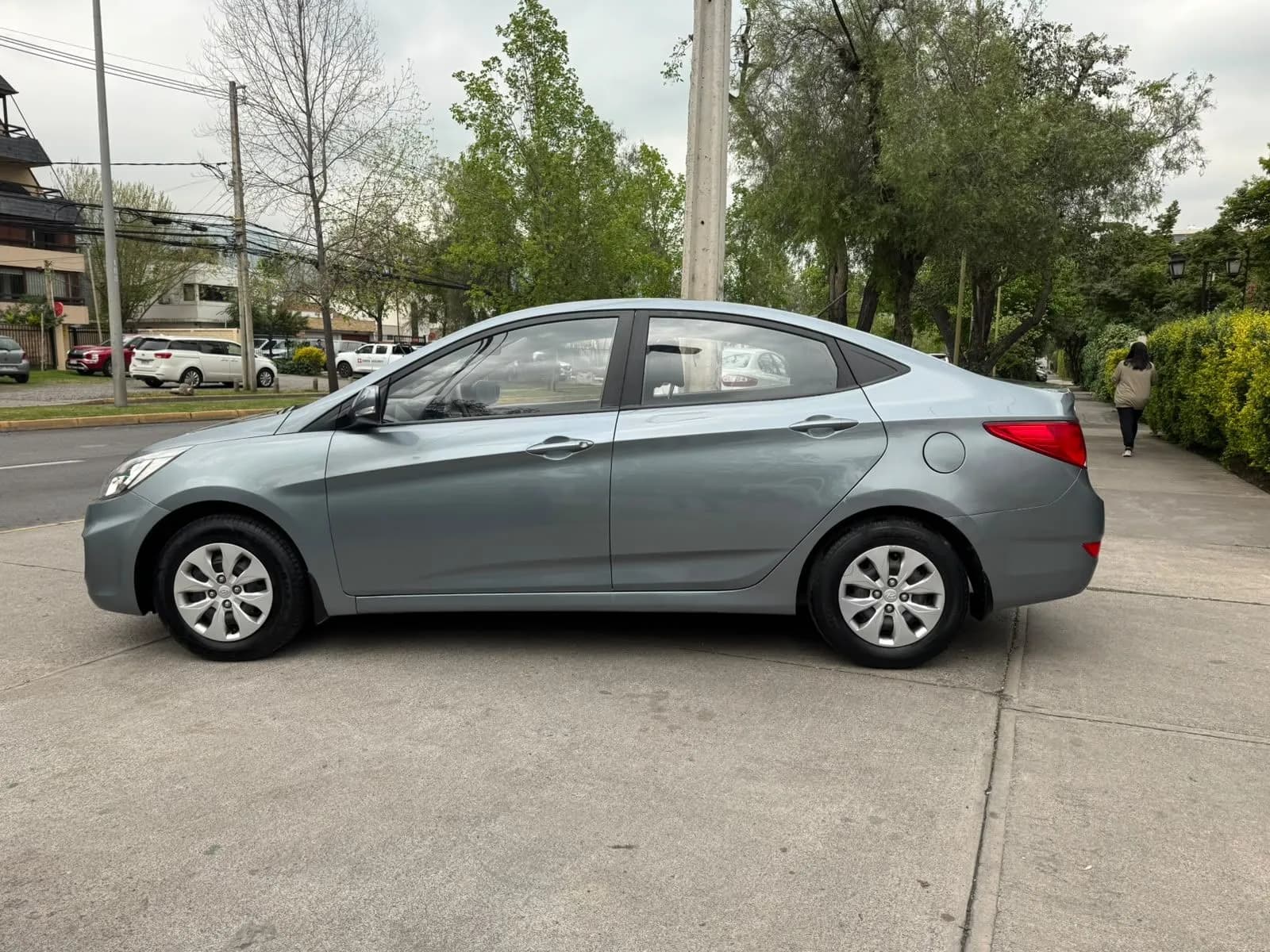 HYUNDAI HYUNDAI - ACCENT - RB GL 1.4 MEC 6 VEL SOLO 114.000 KM vista 4