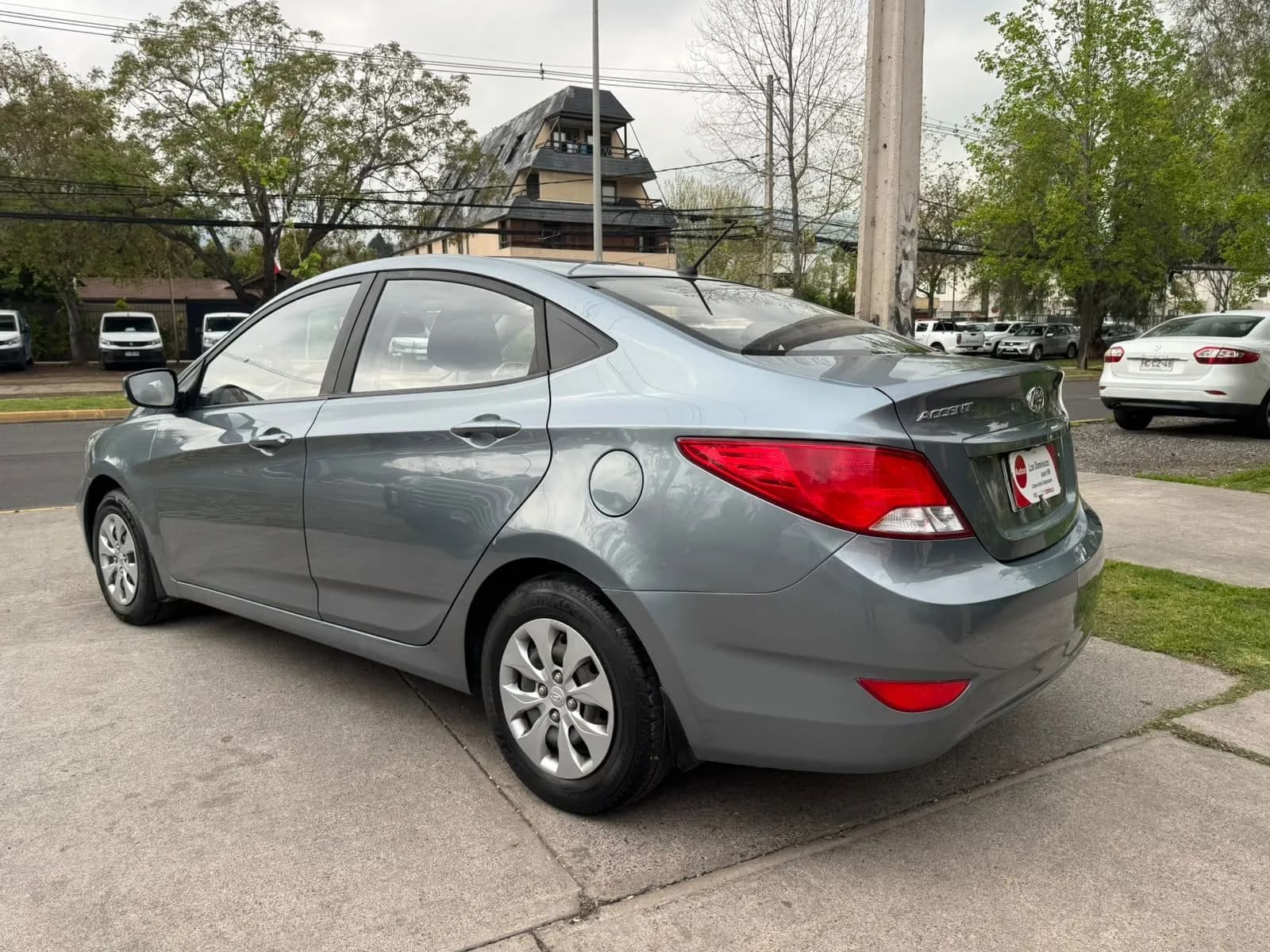HYUNDAI HYUNDAI - ACCENT - RB GL 1.4 MEC 6 VEL SOLO 114.000 KM vista 5