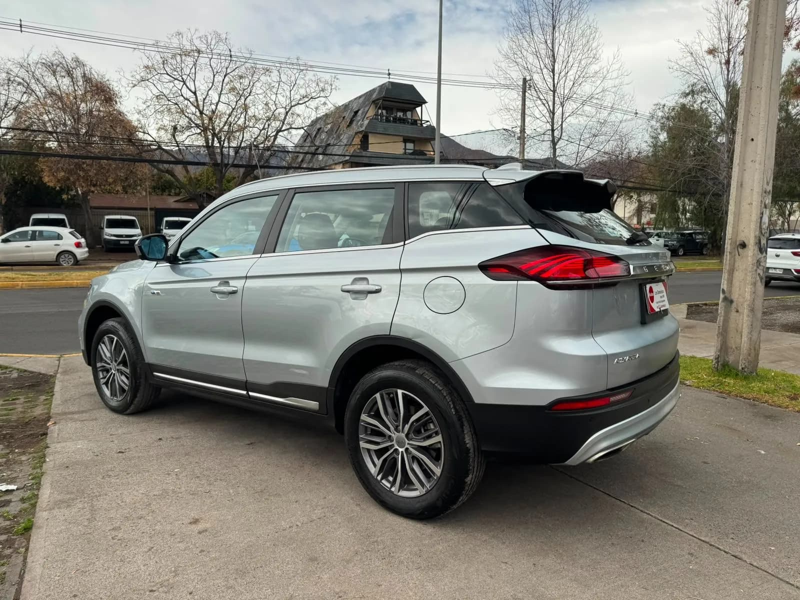 Geely GEELY - AZKARRA - LUXURY 1.5 AUT TURBO 4WD FULL CUERO DOBLE TECHO CAMARA VER EN LAS CONDES vista 6