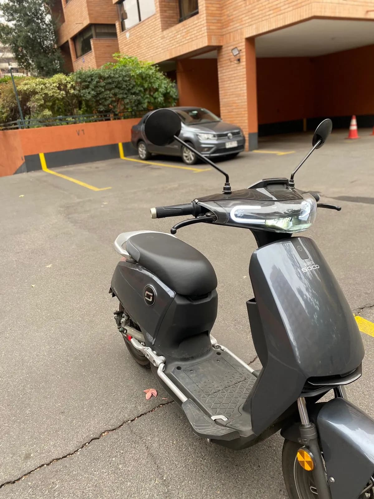 Super Soco CUX vista 4