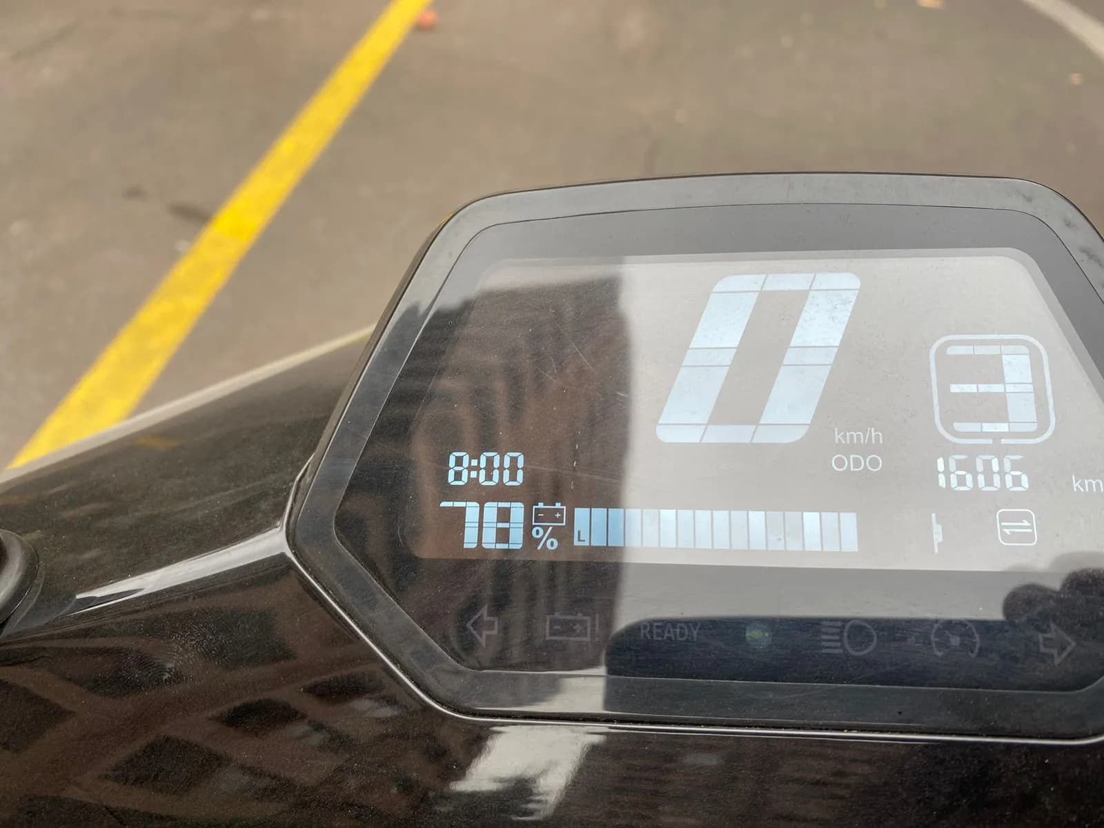 Super Soco CUX vista 5