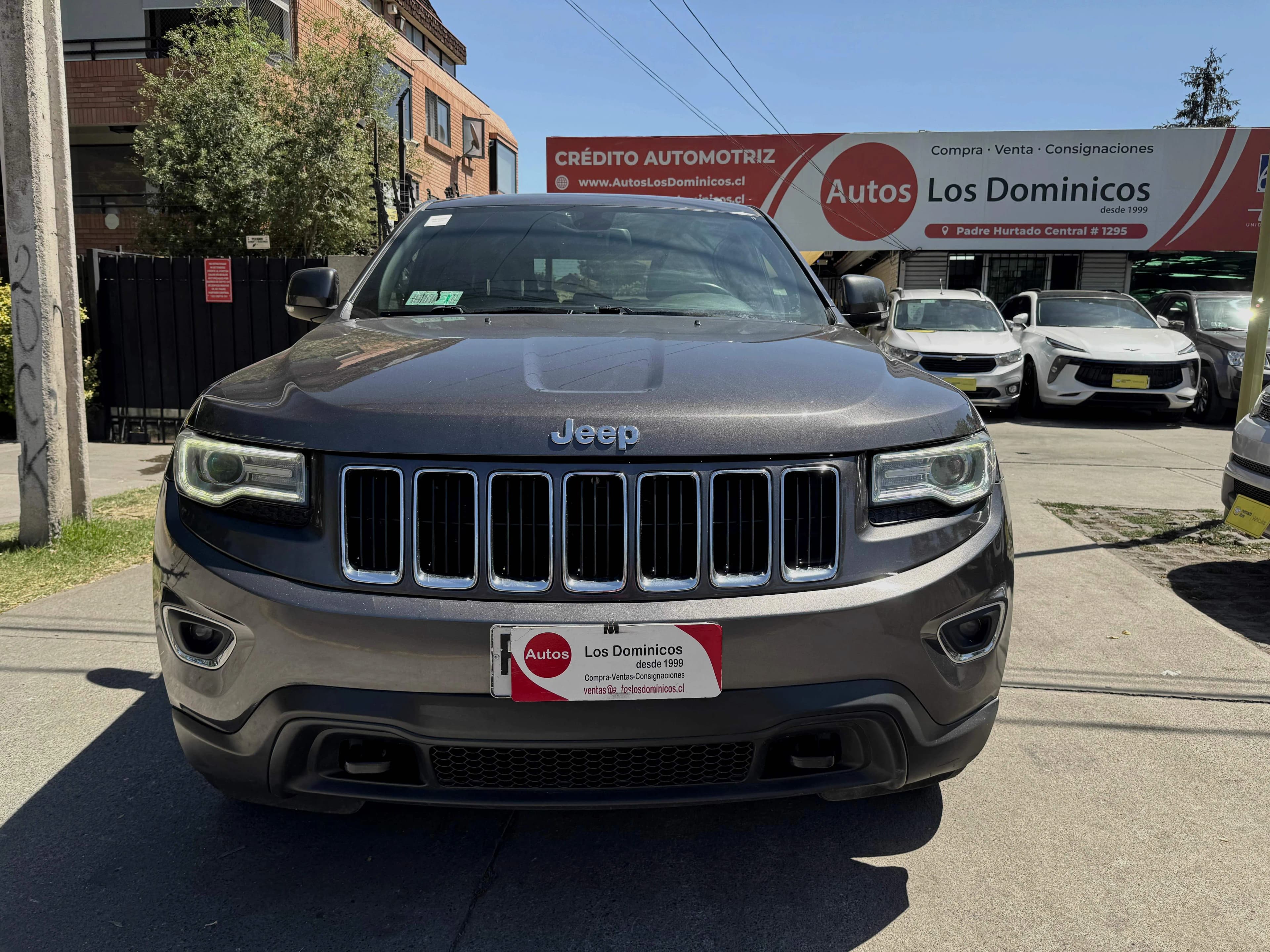 Jeep GRAND CHEROKEE 3.6 LAREDO vista 2