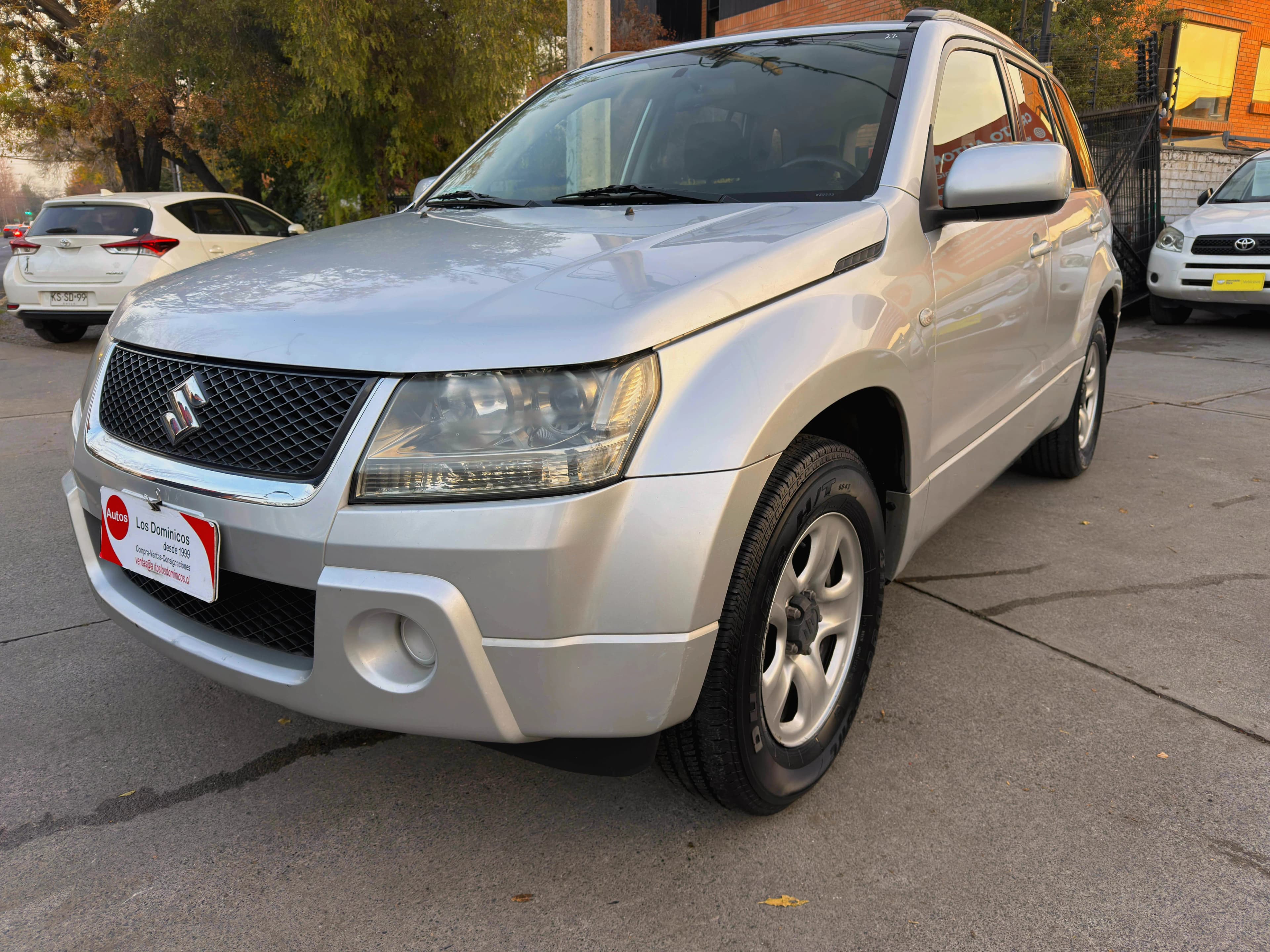 SUZUKI GRAND NOMADE GLX 2.0 AUTOMATICA UNICO DUENO vista 3