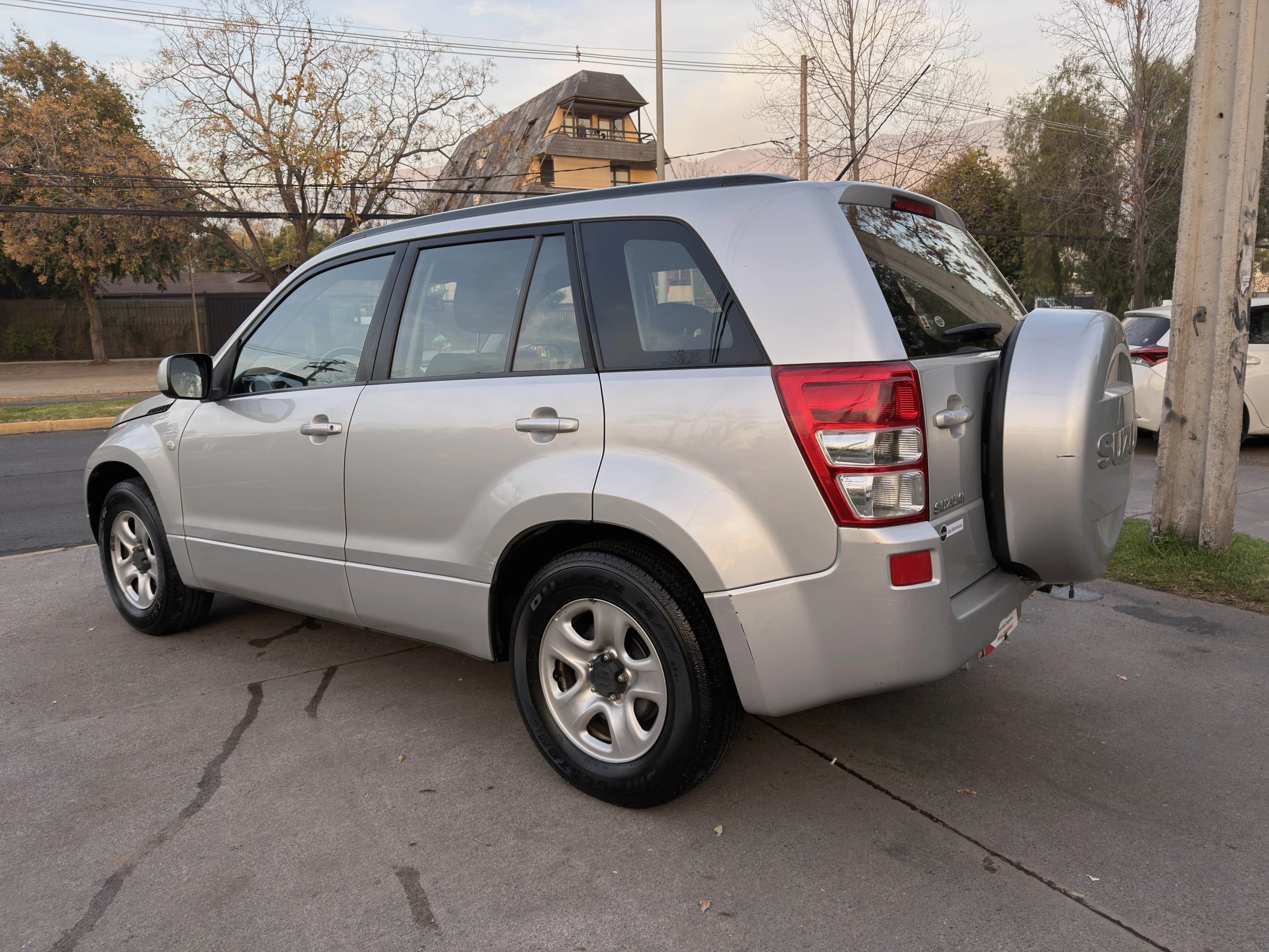 SUZUKI GRAND NOMADE GLX 2.0 AUTOMATICA UNICO DUENO vista 5