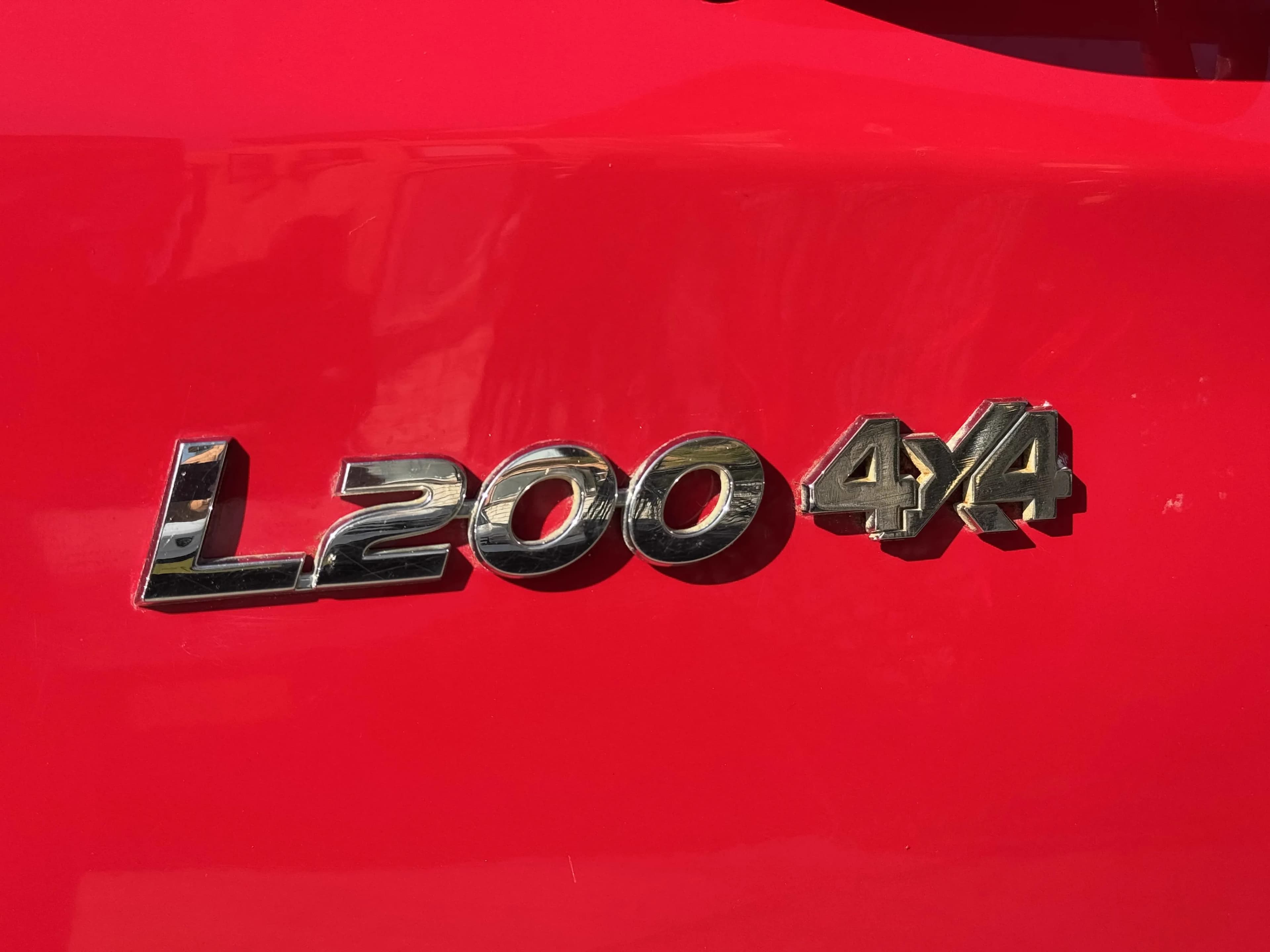 MITSUBISHI  L200 KATANA DIESEL 2.4 MEC 4X4  vista 5