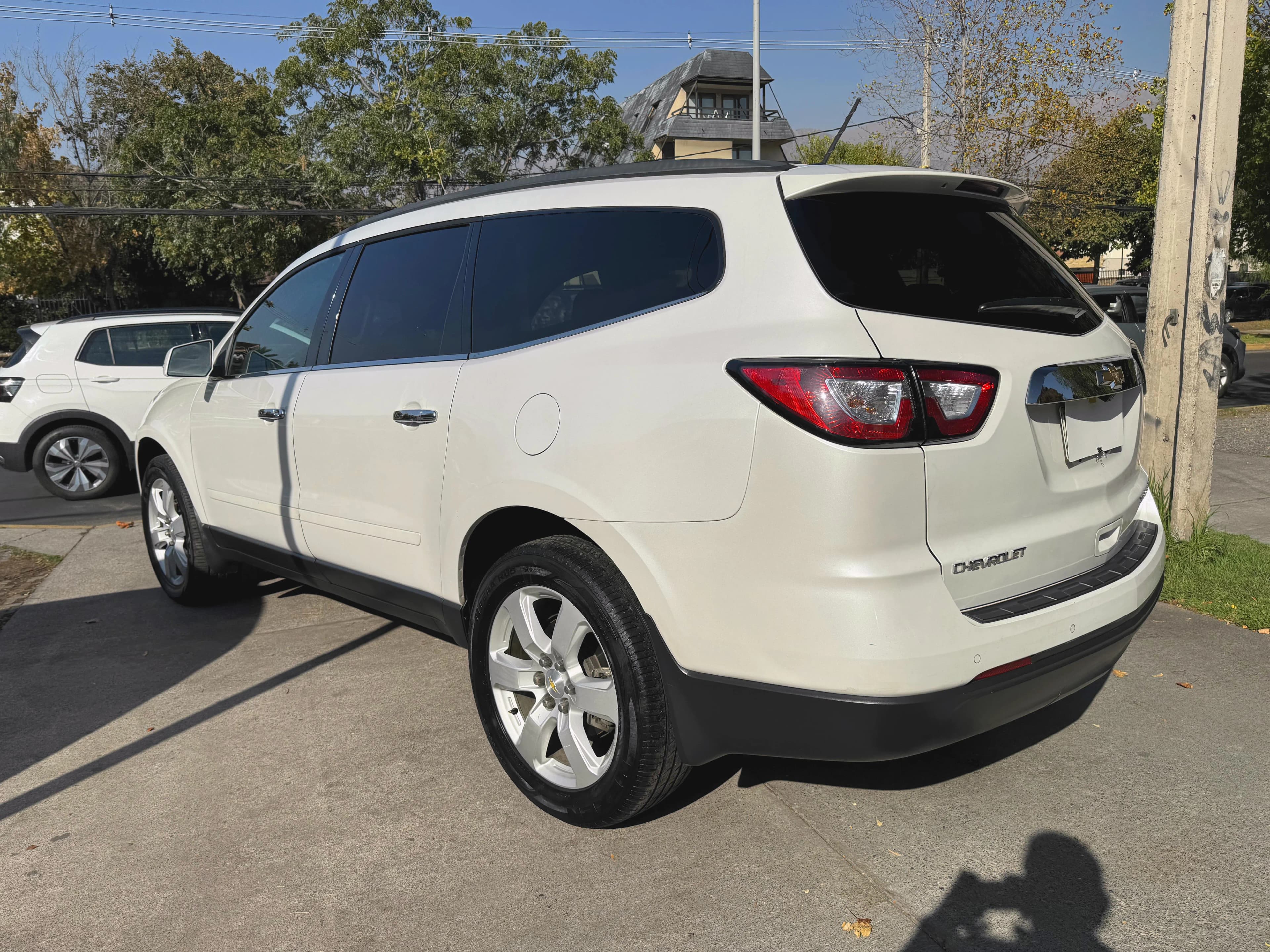 CHEVROLET TRAVERSE LT 3.6 AUTOMATICA 3 CORRIDAS vista 5