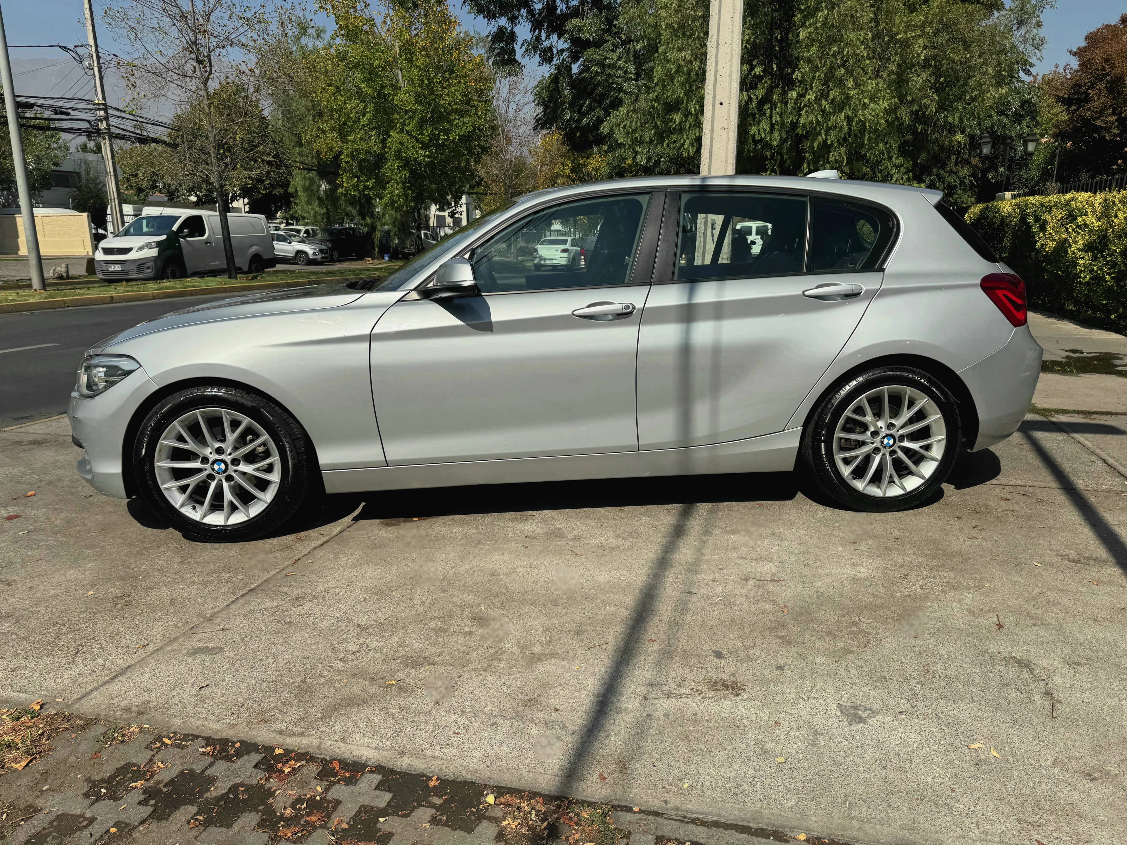 BMW 118I 1.5 TURBO AUTOMATICO MANTENCIONES vista 4