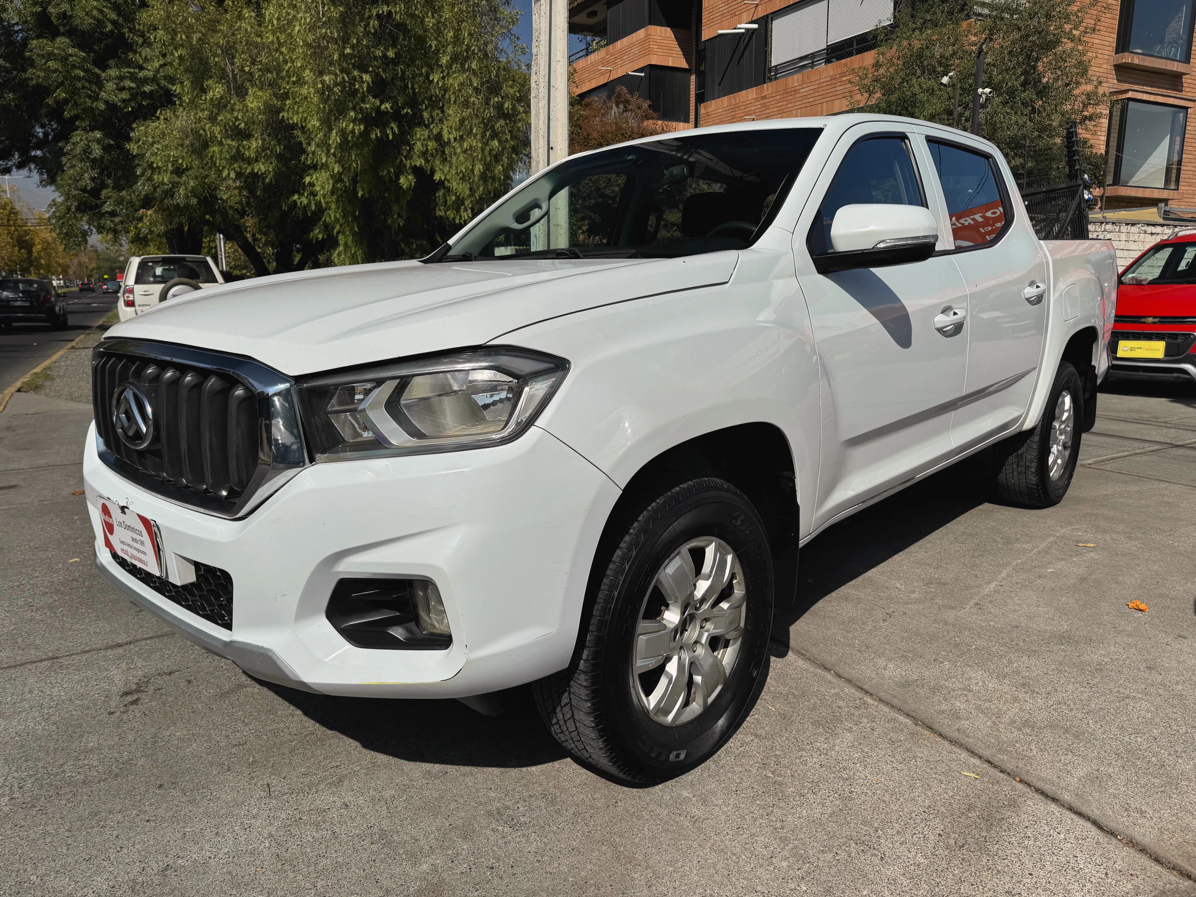 Maxus T60 DCAB DIESEL 2.8 AUTOMATICA SOLO 86.000 KM vista 3