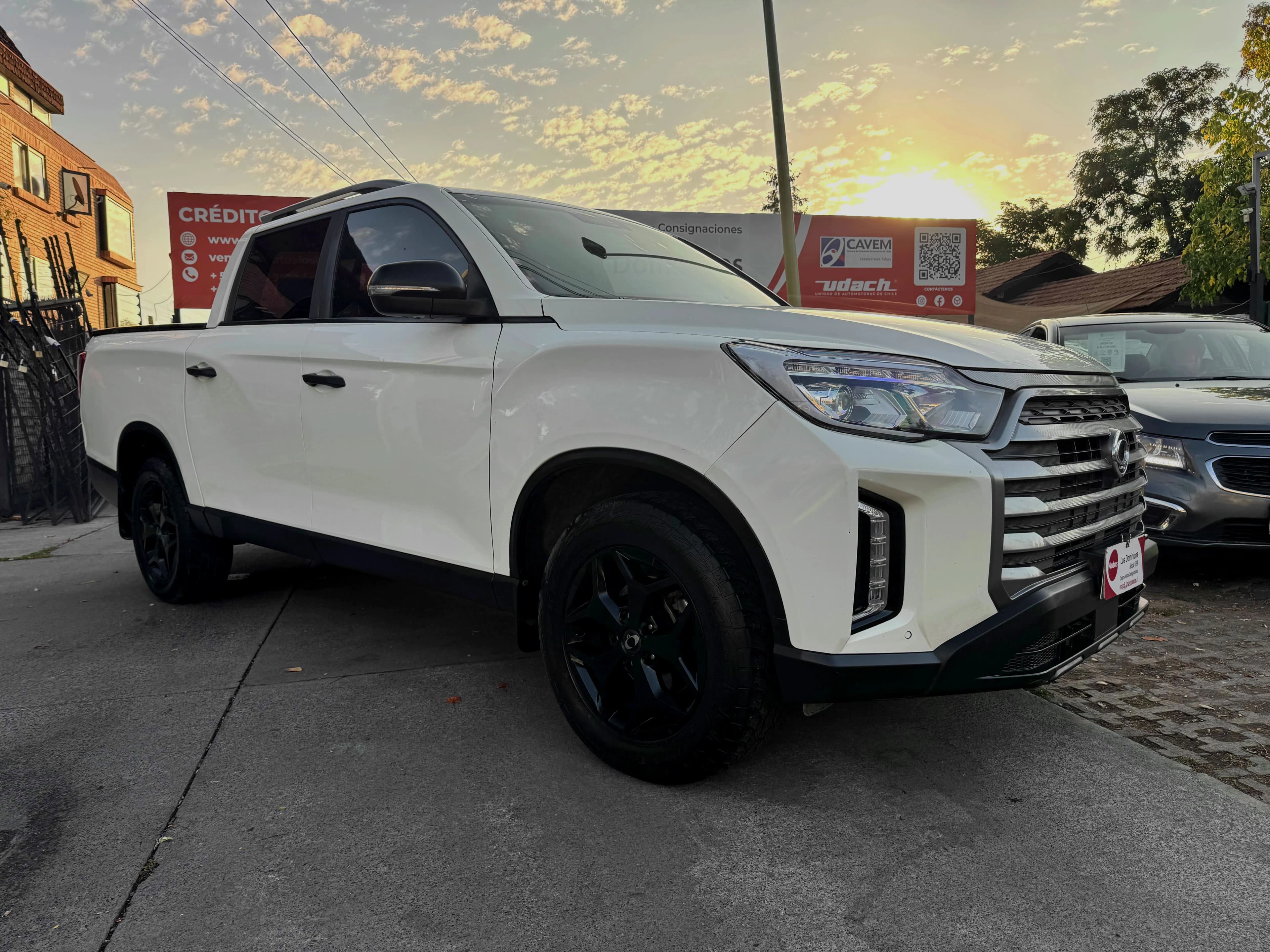 SsangYong GRAND MUSSO LIMITED PLUS  DIESEL 2.2 AUT 4X4 vista 1