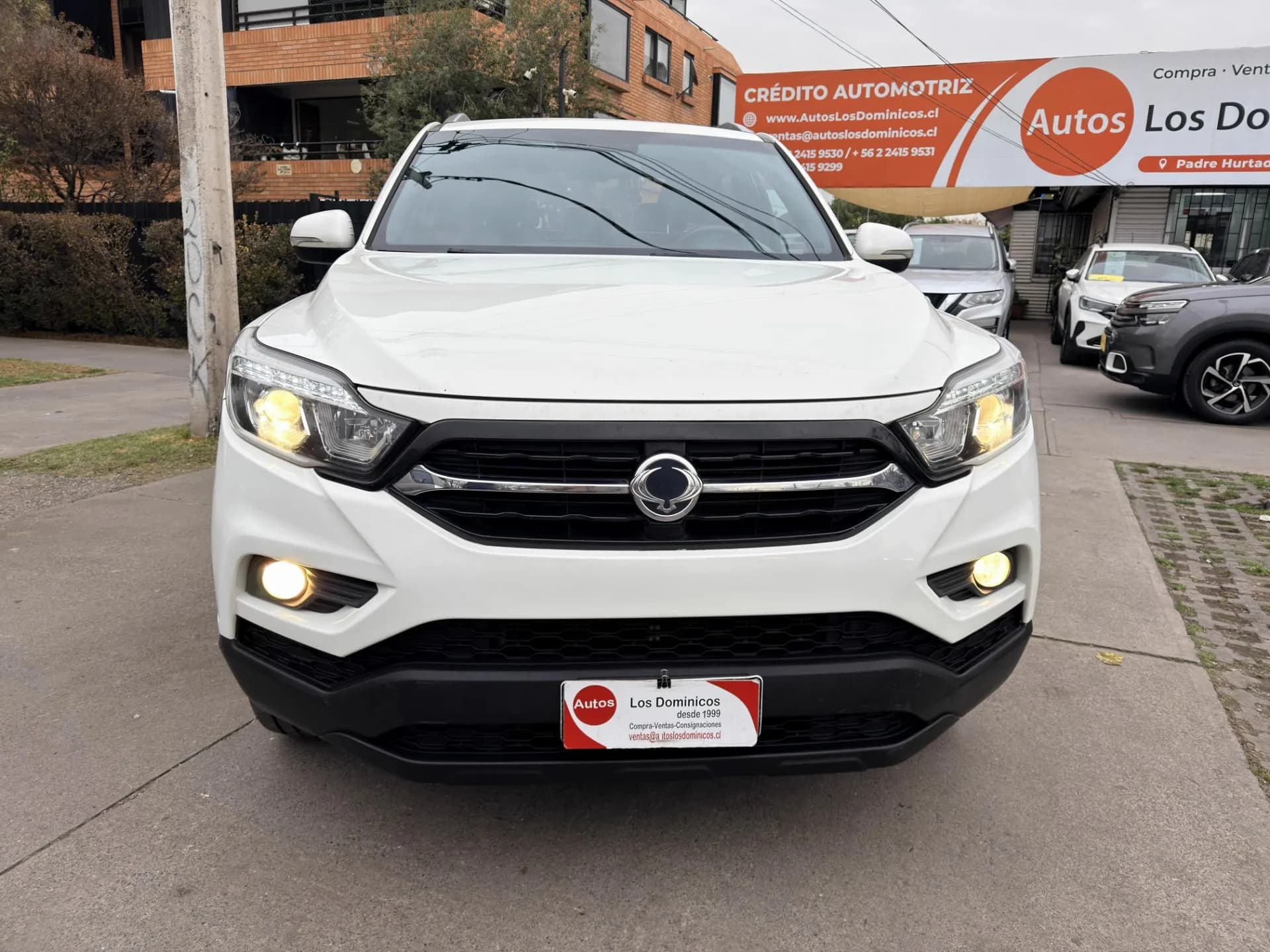 SsangYong SSANGYONG - MUSSO - 4X4 MEC DCAB 4X4 2.2 TURBO DIESEL CARPLAY vista 2