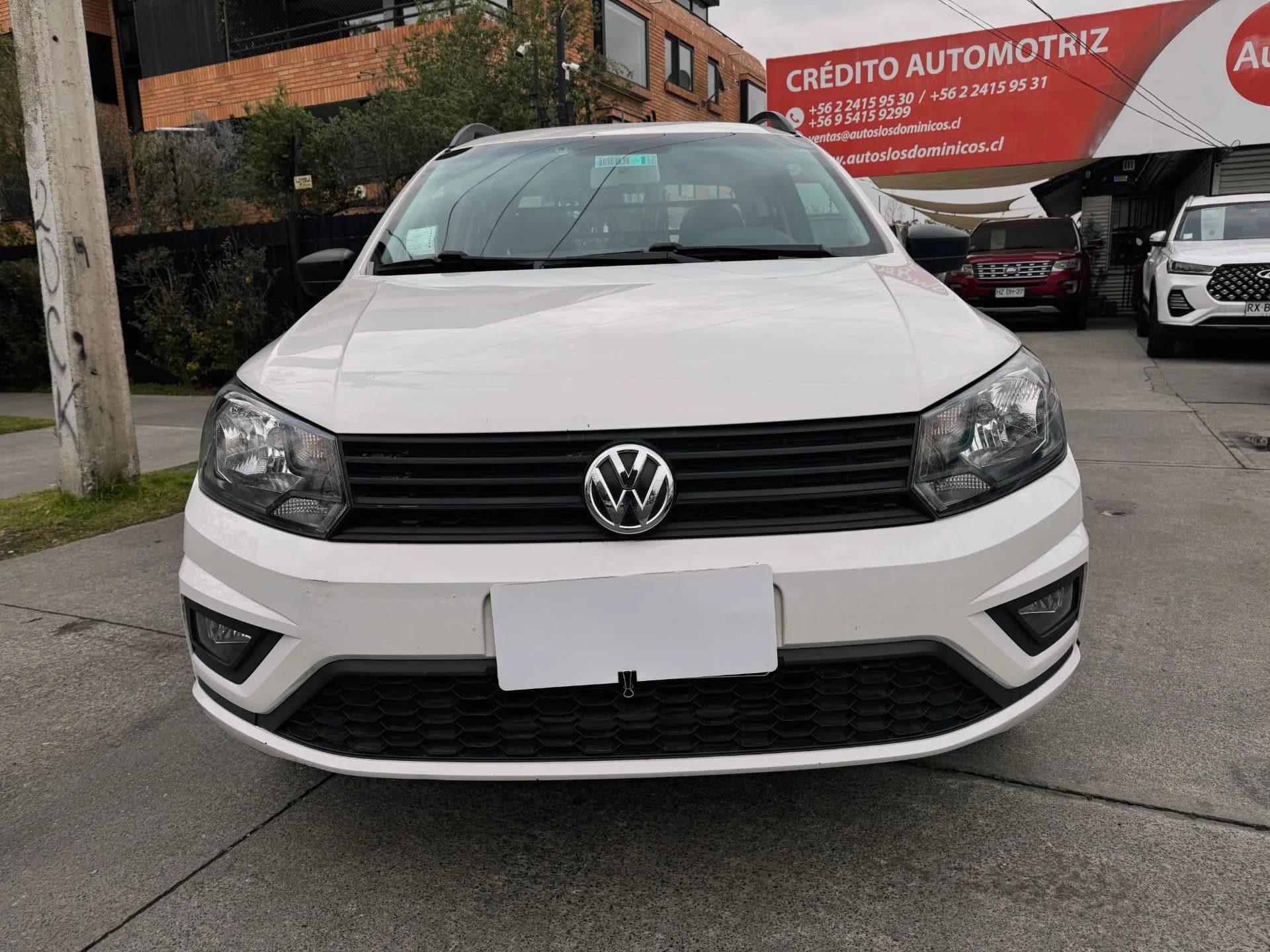 VOLKSWAGEN VOLKSWAGEN - SAVEIRO - D CAB 1.6 MEC FULL CARPLAY VER EN LAS CONDES vista 2