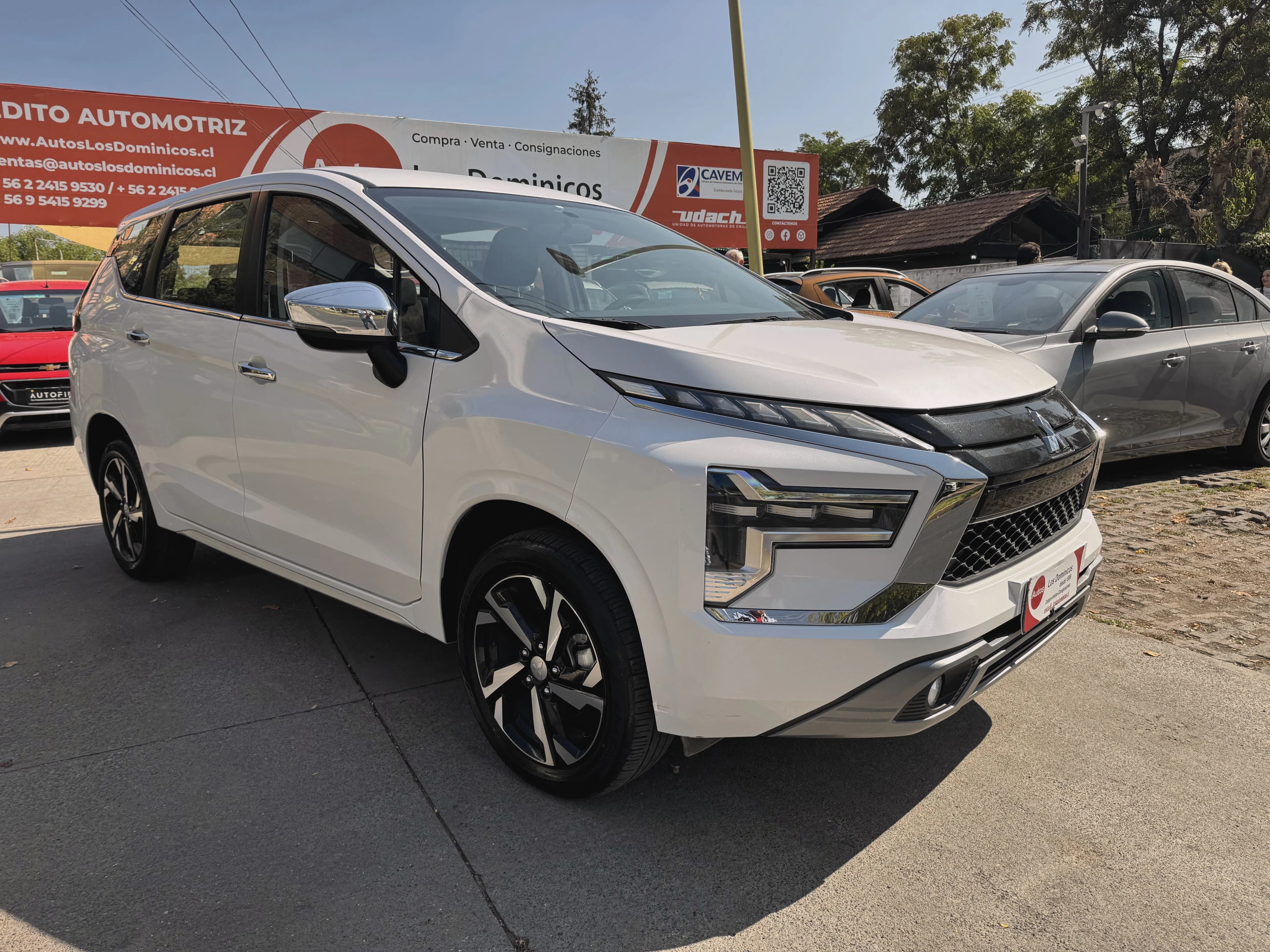 MITSUBISHI  XPANDER GLX 1.5 AUT 3 CORRIDAS vista 1