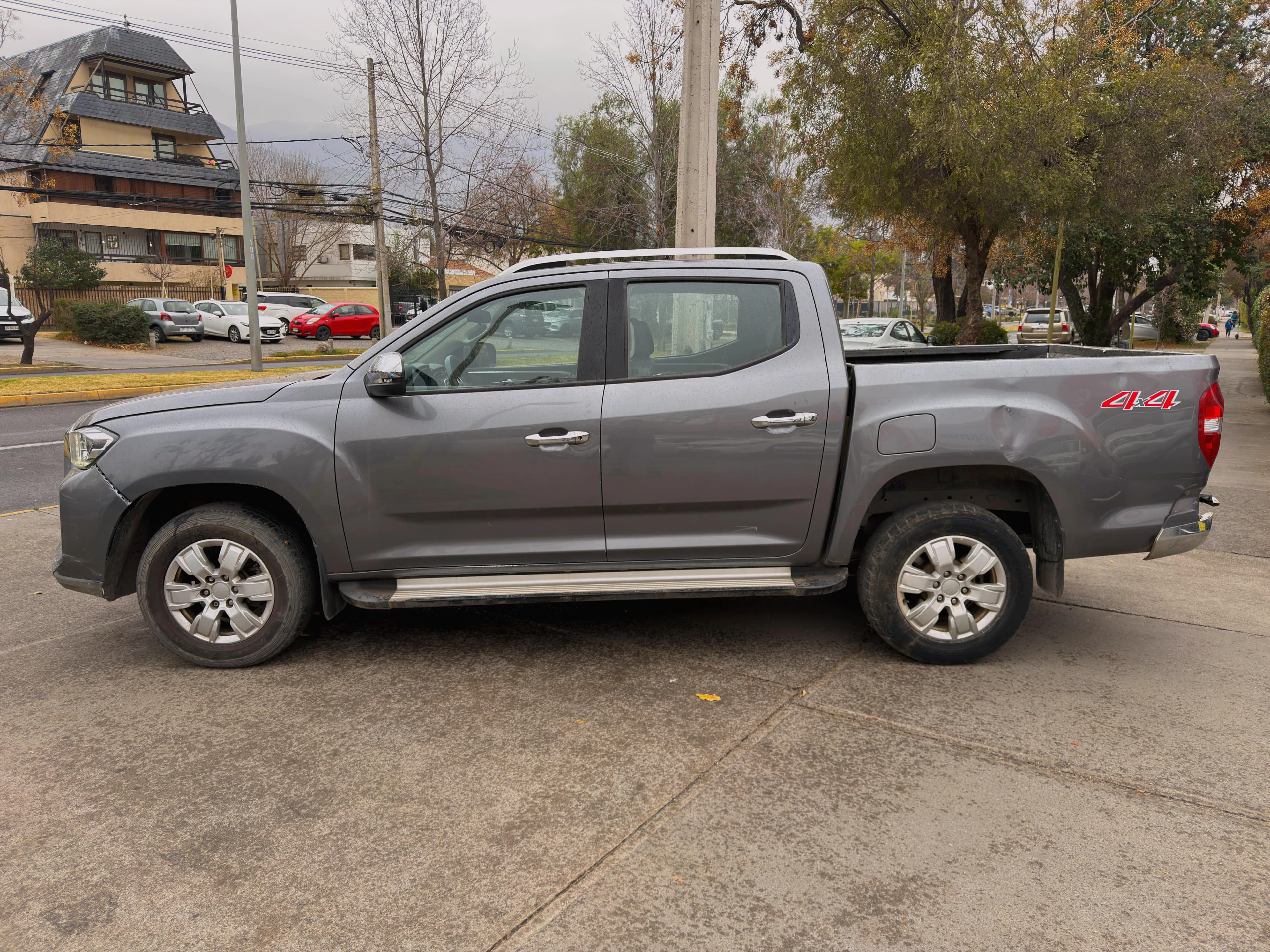 Maxus T60 GLX 4X4 2.0 TURBO DIESEL AUTOMATICA FULL EQUIPO DETALLES VER FOTOS  vista 4