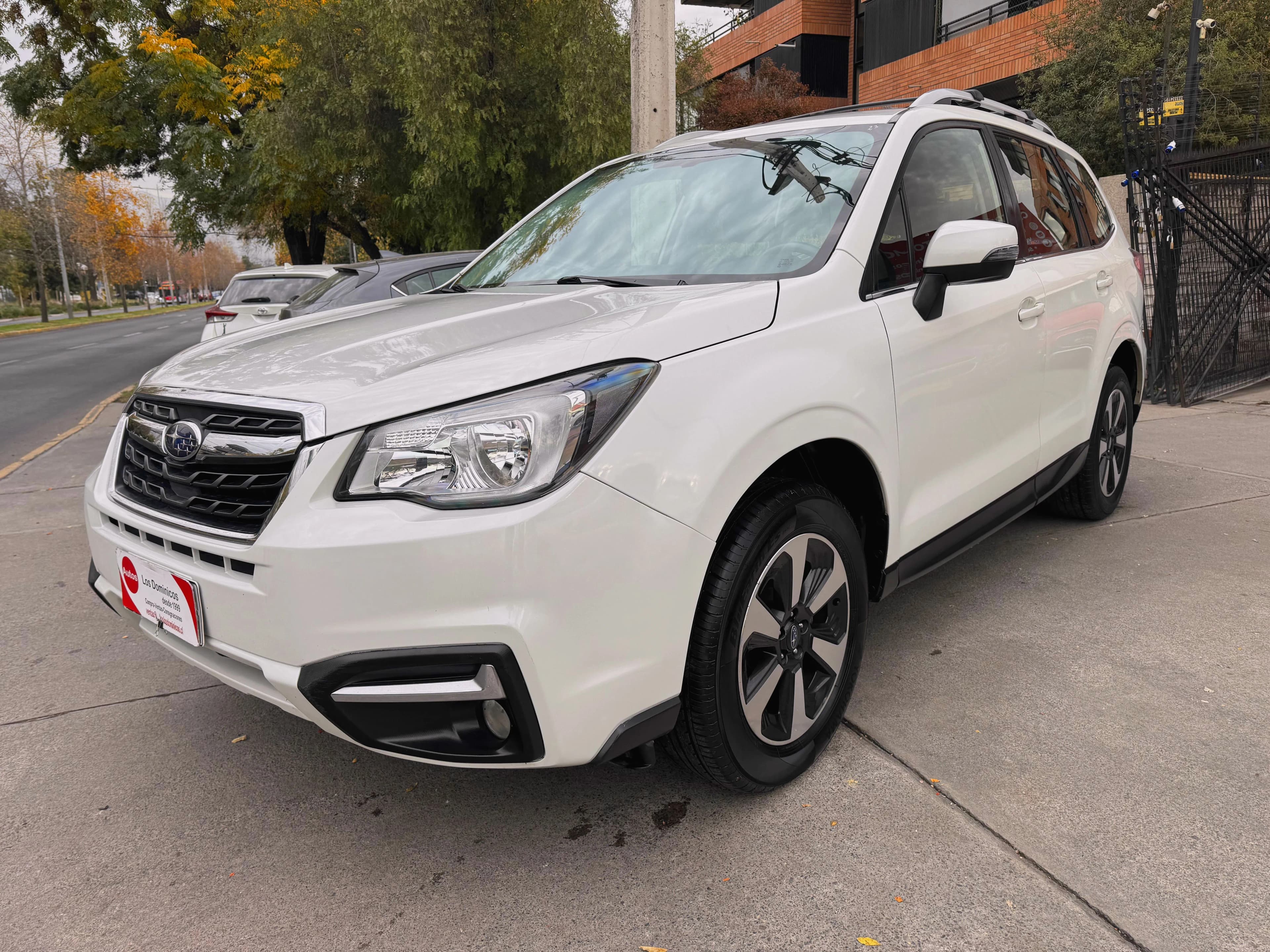Subaru FORESTER DINAMIC 2.0 AUT SOLO 86.000 KM 4WD MANTENCIONES EN LA MARCA vista 3