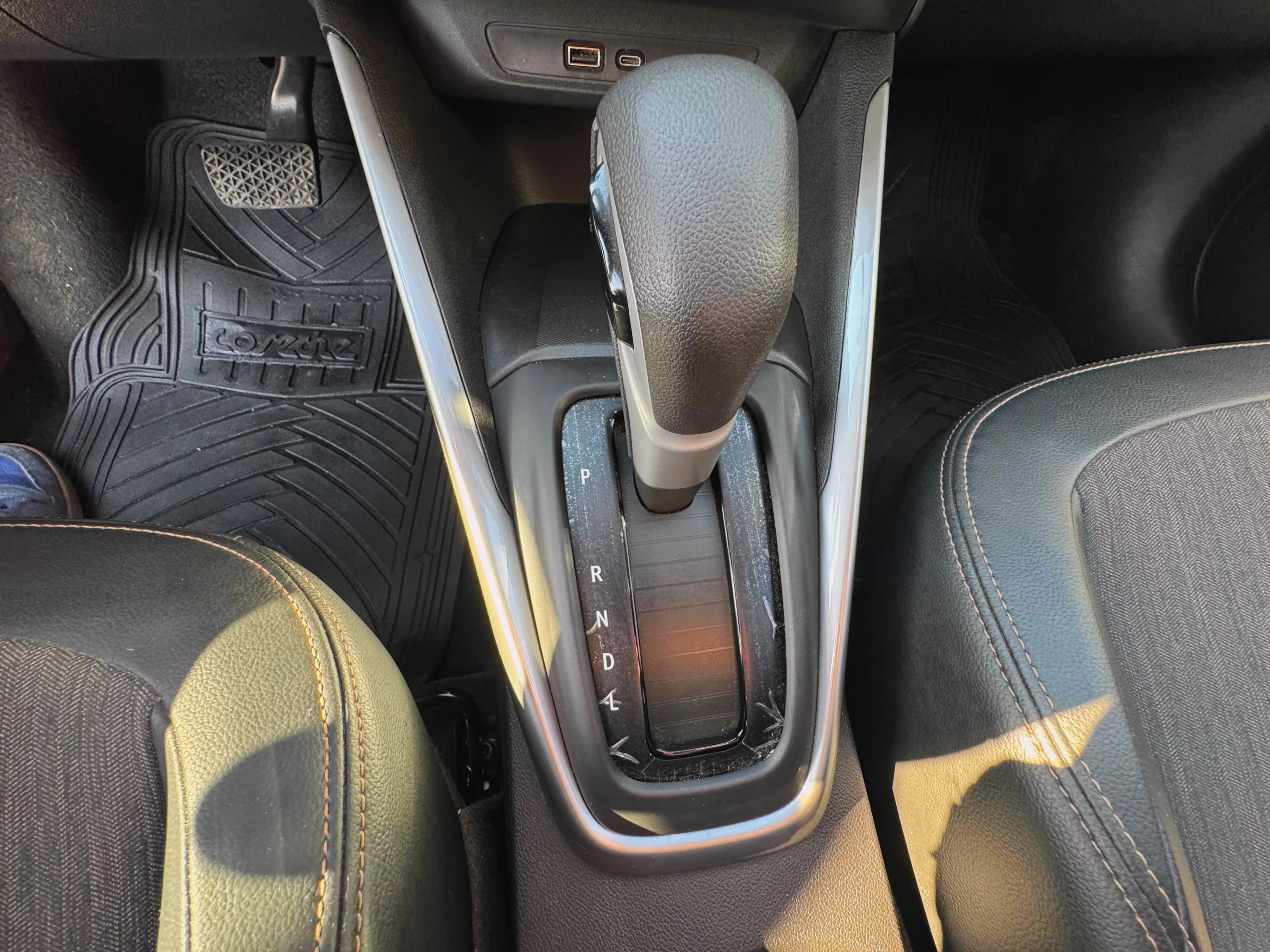 CHEVROLET MONTANA LTZ 1.2 AUTOMATICO  vista 6