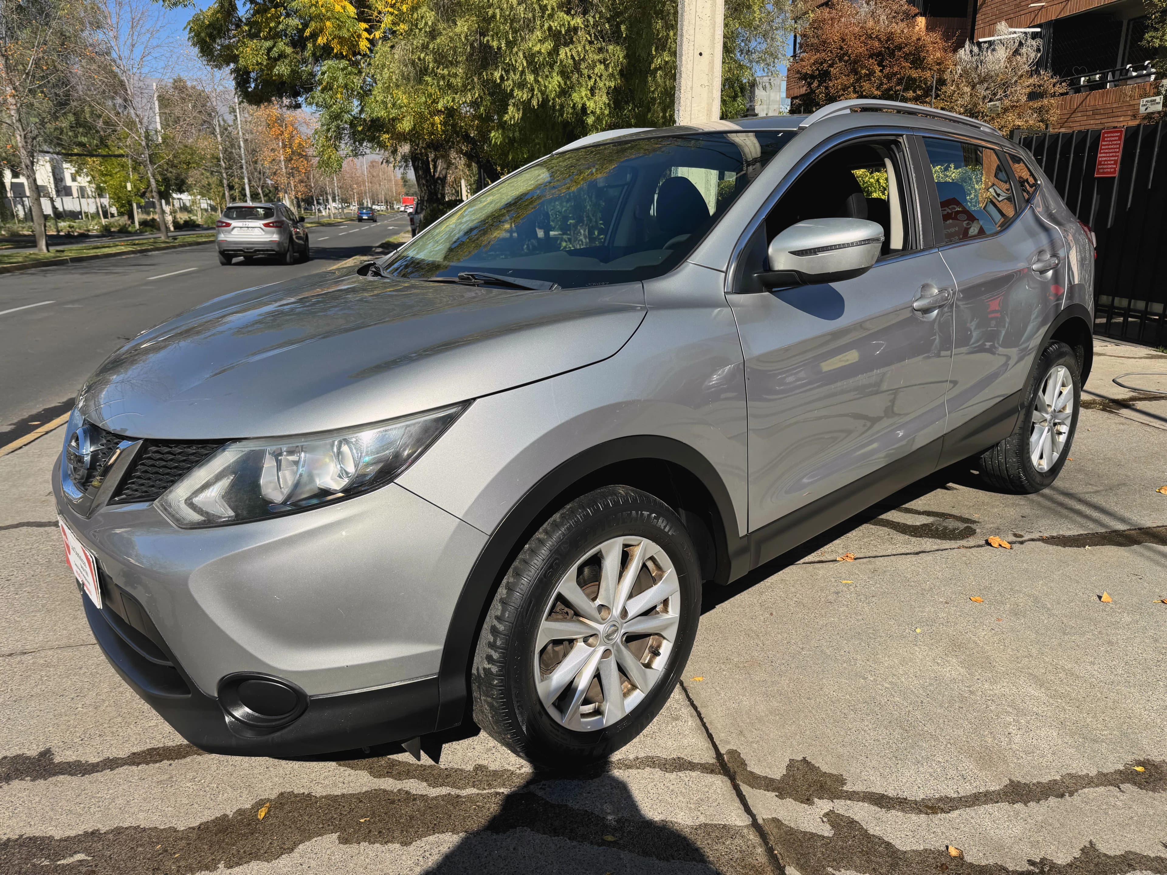 Nissan QASHQAI SENSE 2.0 MEC UNICO DUEÑO SOLO 77.000KM vista 4