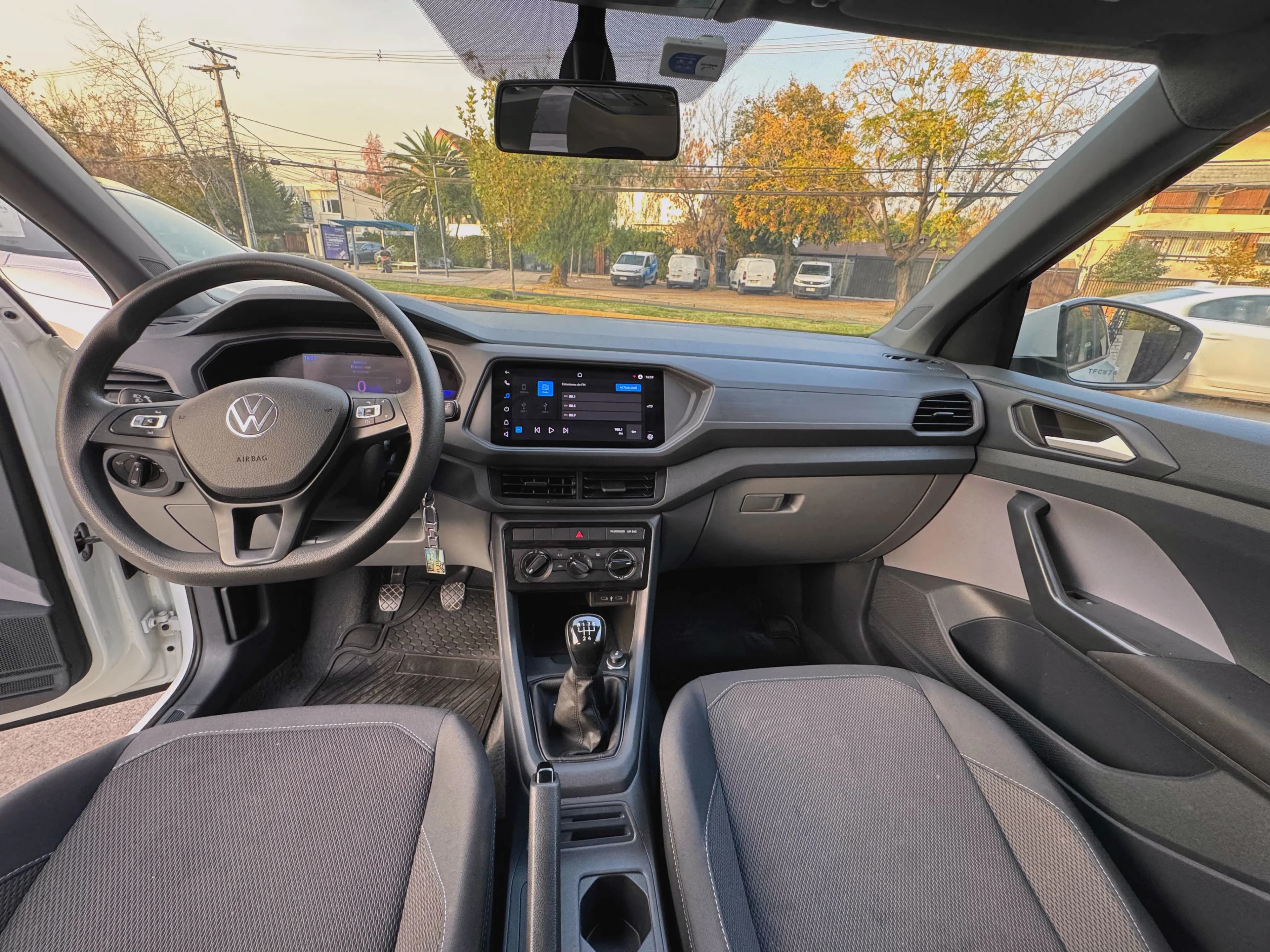 Volkswagen T-CROSS TSI 1.0 TURBO MEC vista 3