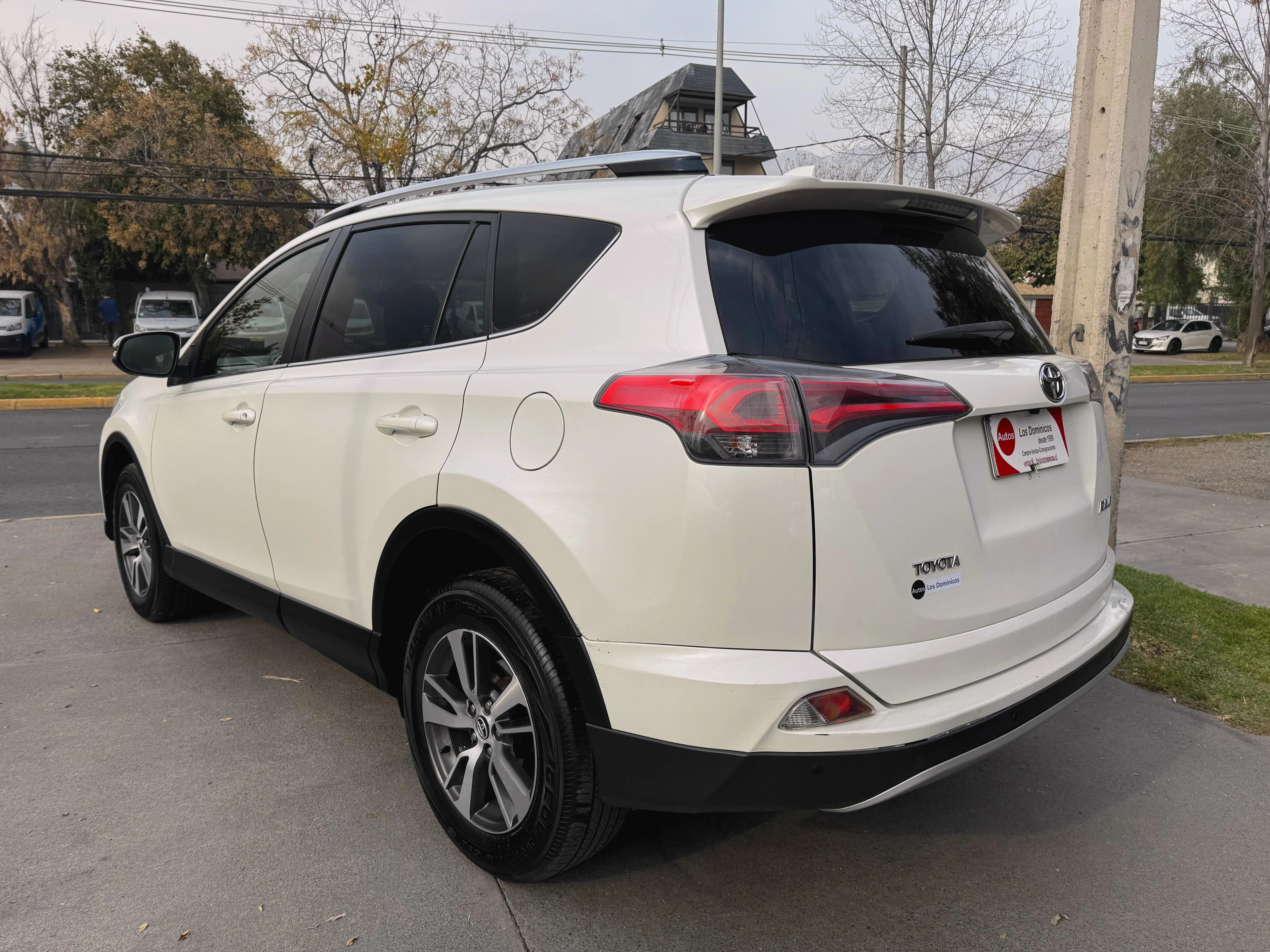 Toyota RAV 4 LUJO 2.5 AUTOMATICA UNICO DUENO vista 5