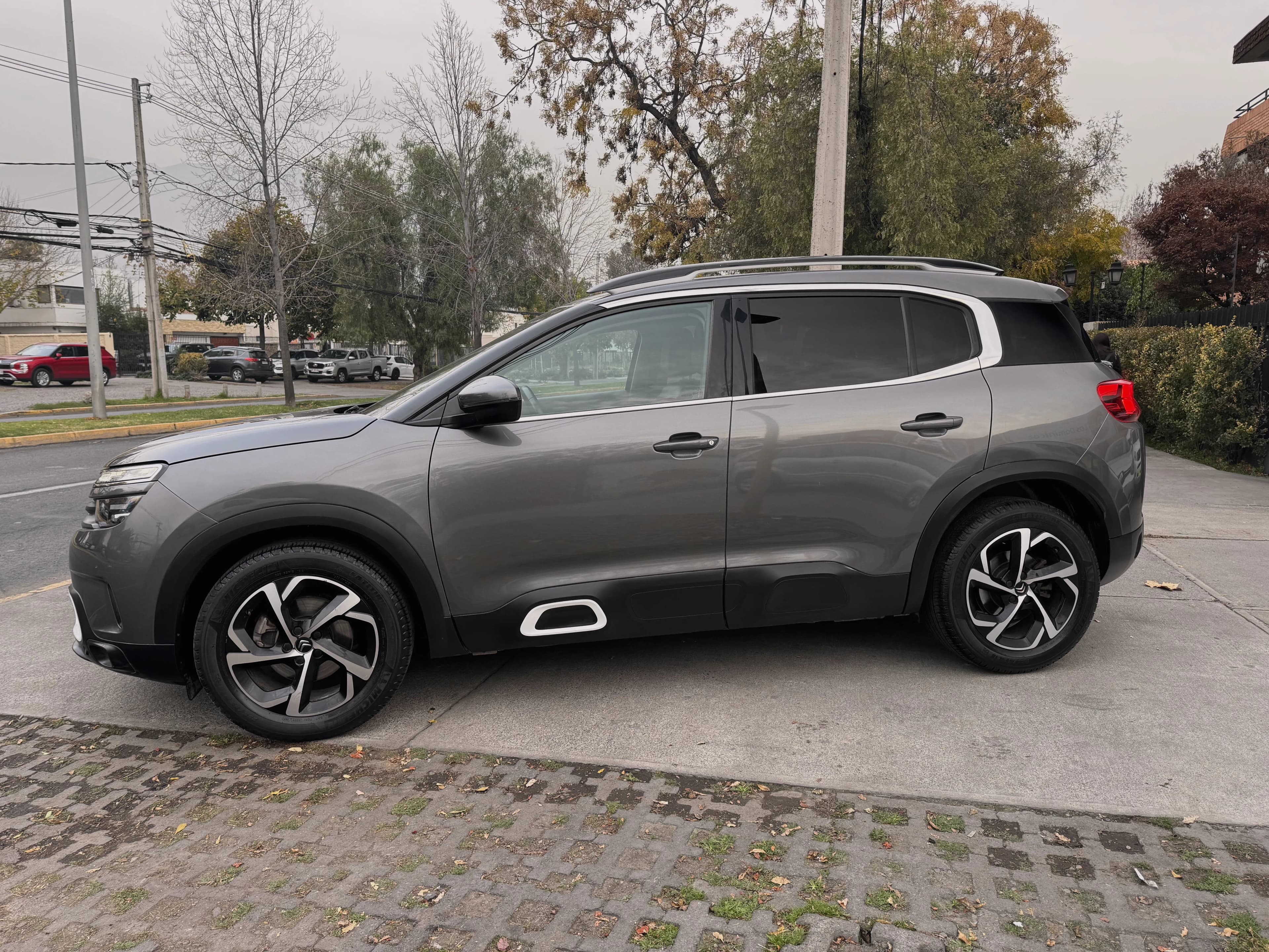 Citroën C5 AIRCROSS DIESEL 1.5 AUT MANTENCIONES EN LA MARCA vista 5