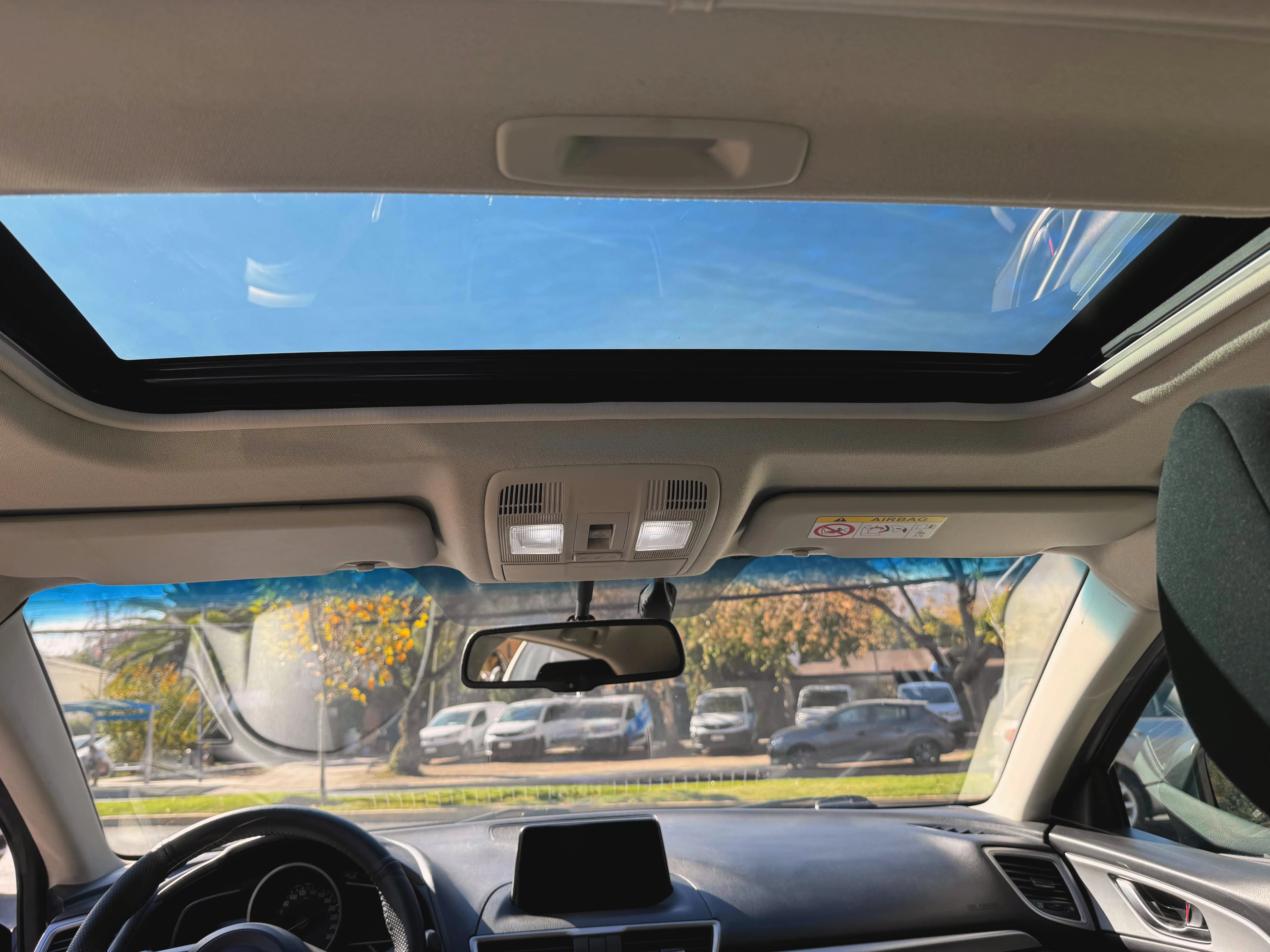 Mazda 3 HB 2.0 AUTOMATICO TECHO CARPLAY CAMARA  vista 4