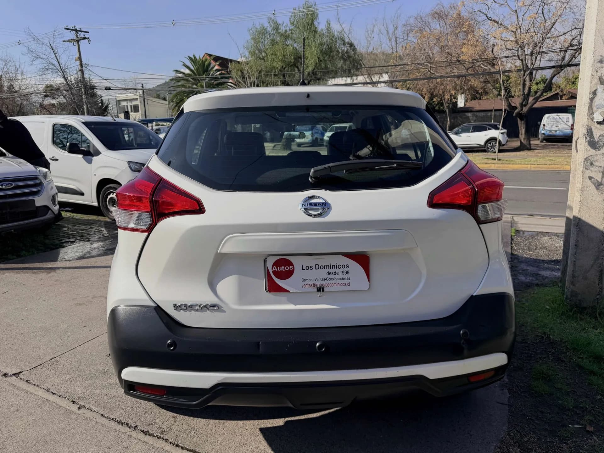 Nissan NISSAN - KICKS - EXCLISIVE 1.6 AUTOMATICO FULL AIRE AIRBAG SONY VER EN LAS CONDES vista 6