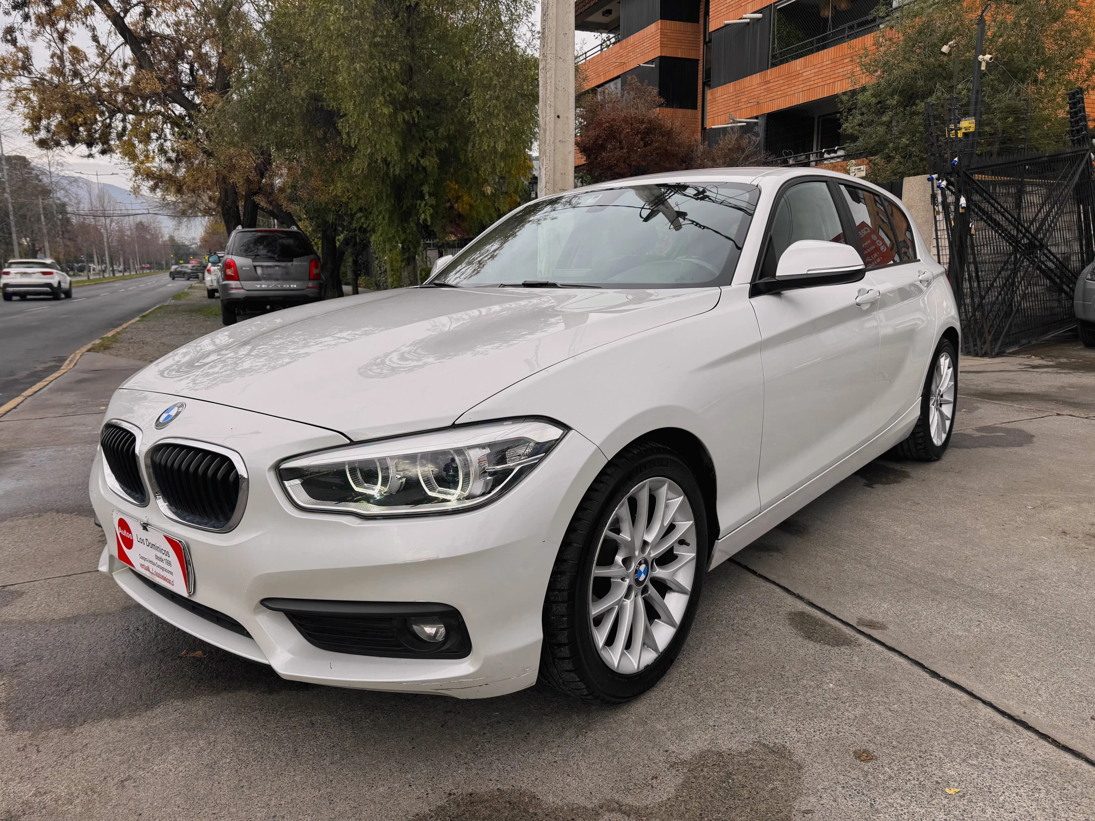 BMW BMW - 118I - 1.5 TURBO AUTOMATICO UNICO DUENO FULL AIRE AIRBAG ABS VER EN LAS CONDES vista 3