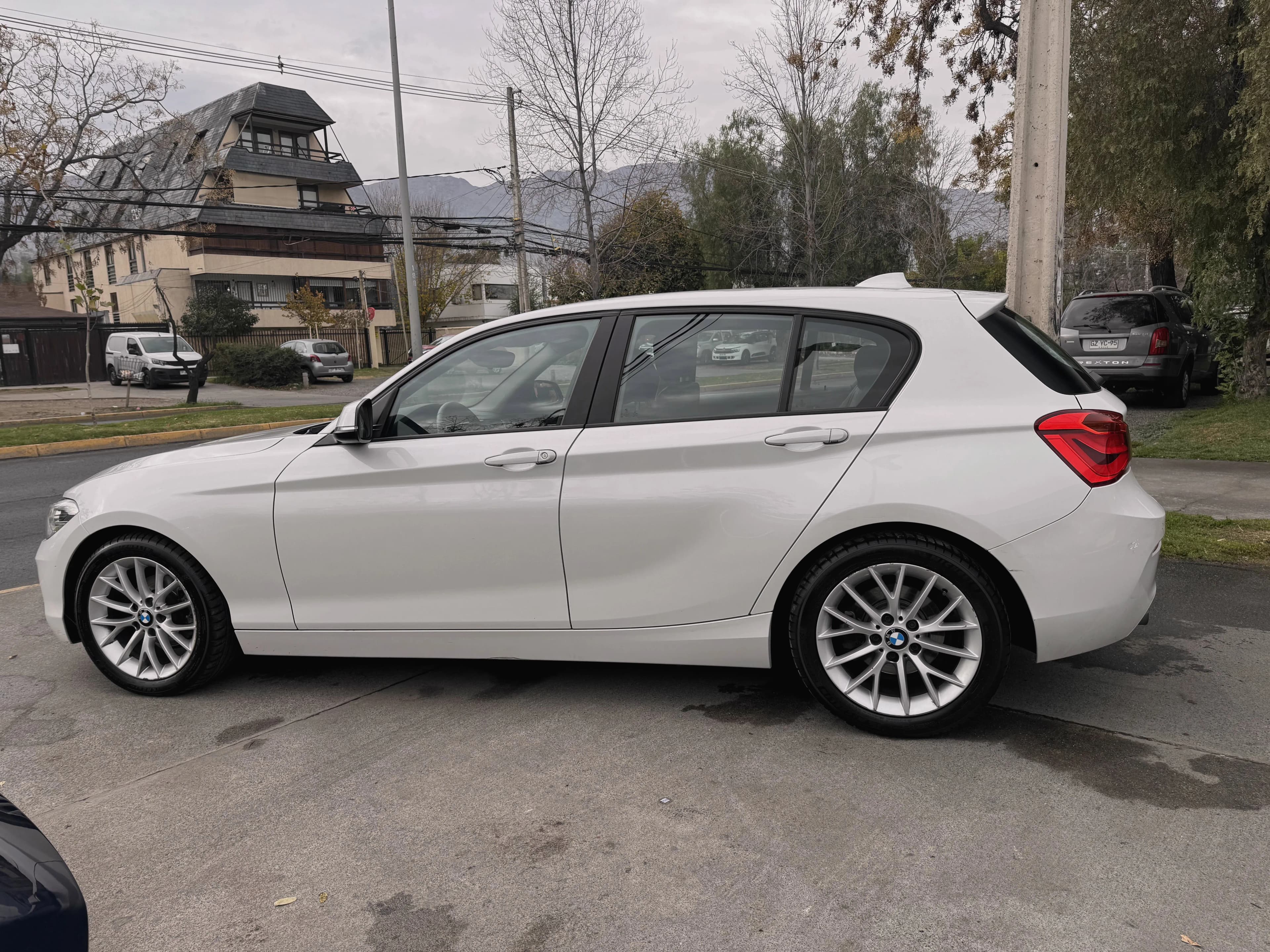 BMW BMW - 118I - 1.5 TURBO AUTOMATICO UNICO DUENO FULL AIRE AIRBAG ABS VER EN LAS CONDES vista 4