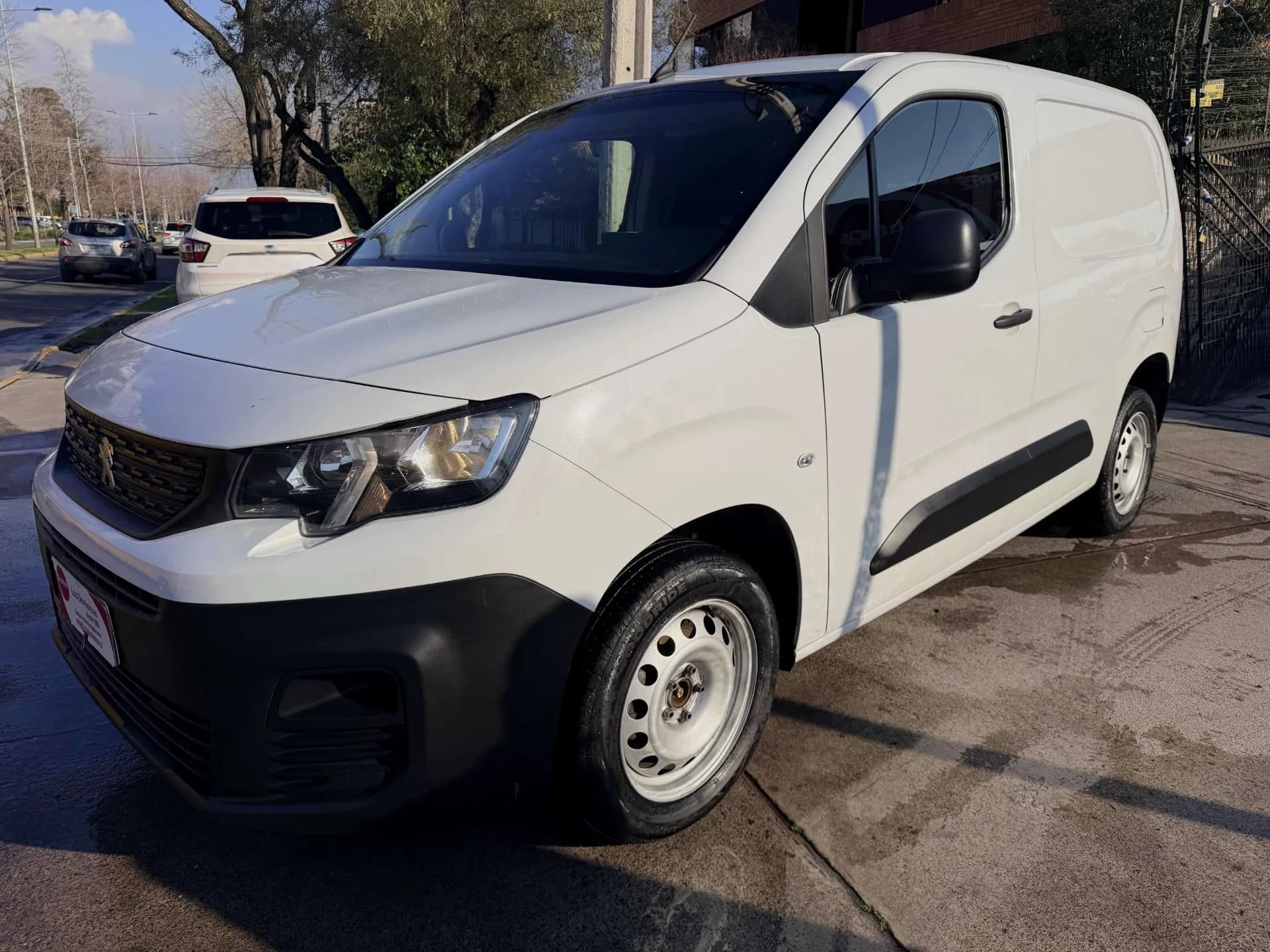 Peugeot PEUGEOT - PARTNER - DIESEL 1.5 MEC SOLO 50.000 KM VER EN LAS CONDES vista 3