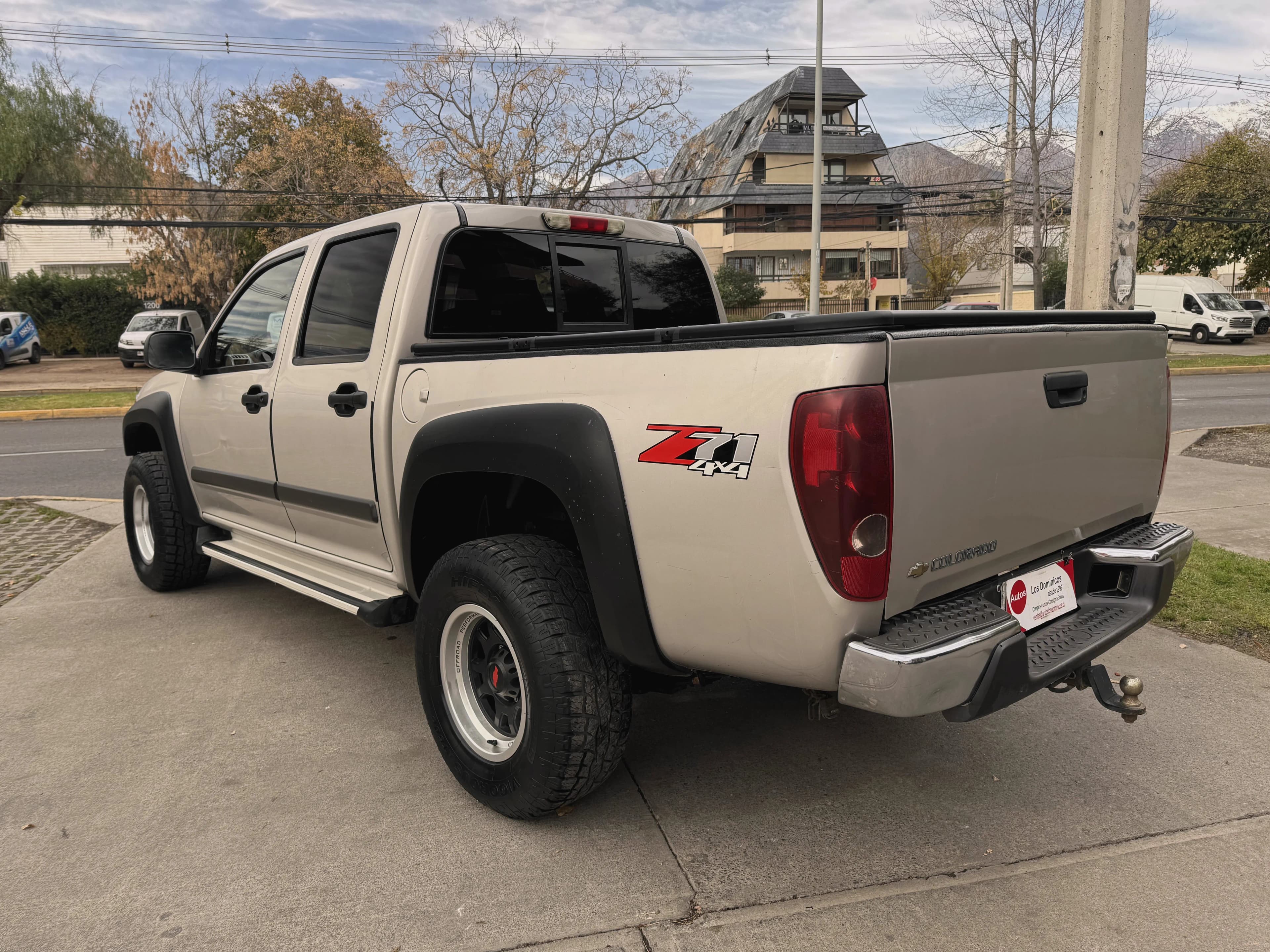 CHEVROLET COLORADO Z71 4X4 3.7 AUTOMATICA vista 5