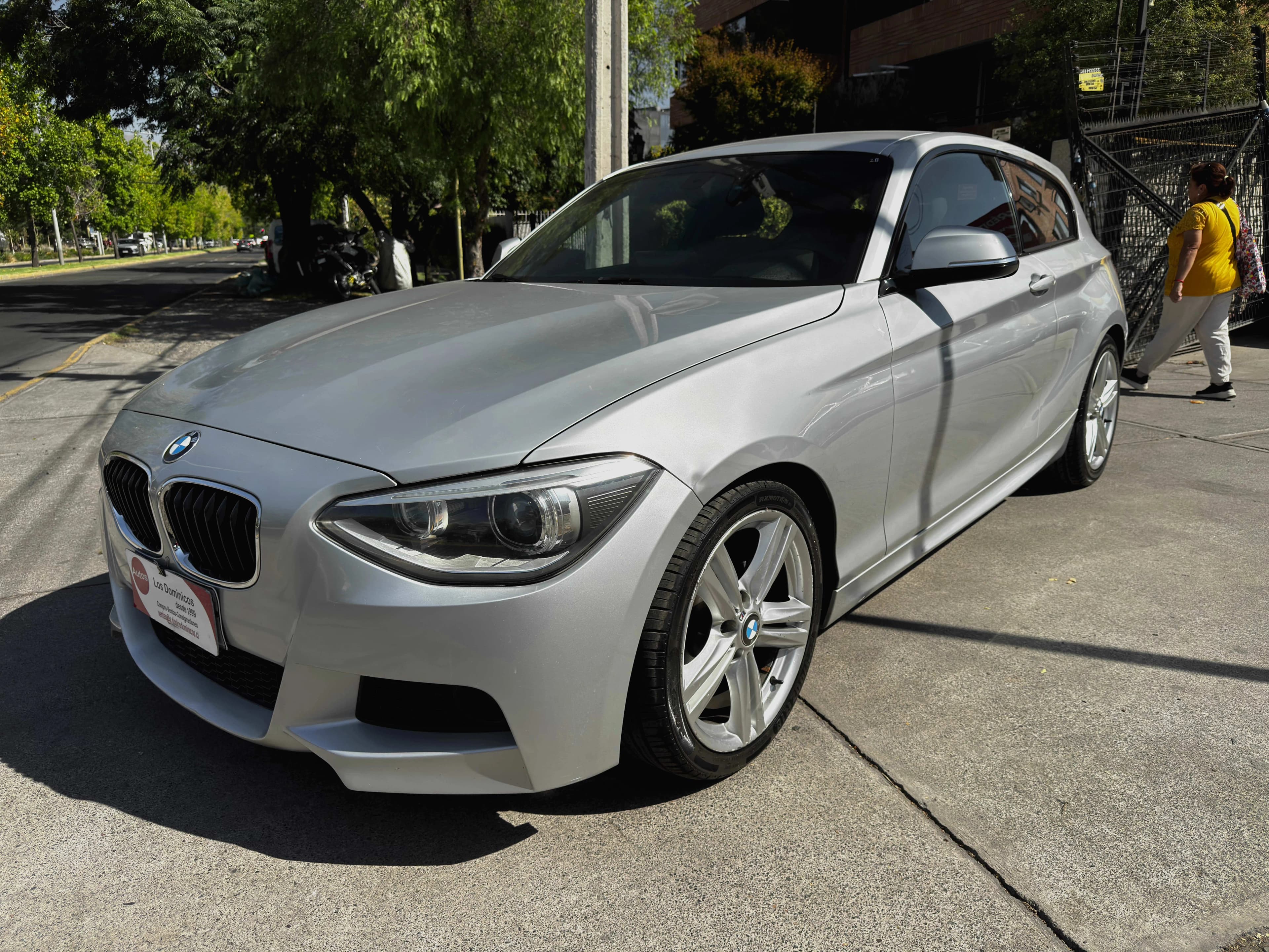 BMW 116I SPORT 1.6 AUT LOOK M vista 4