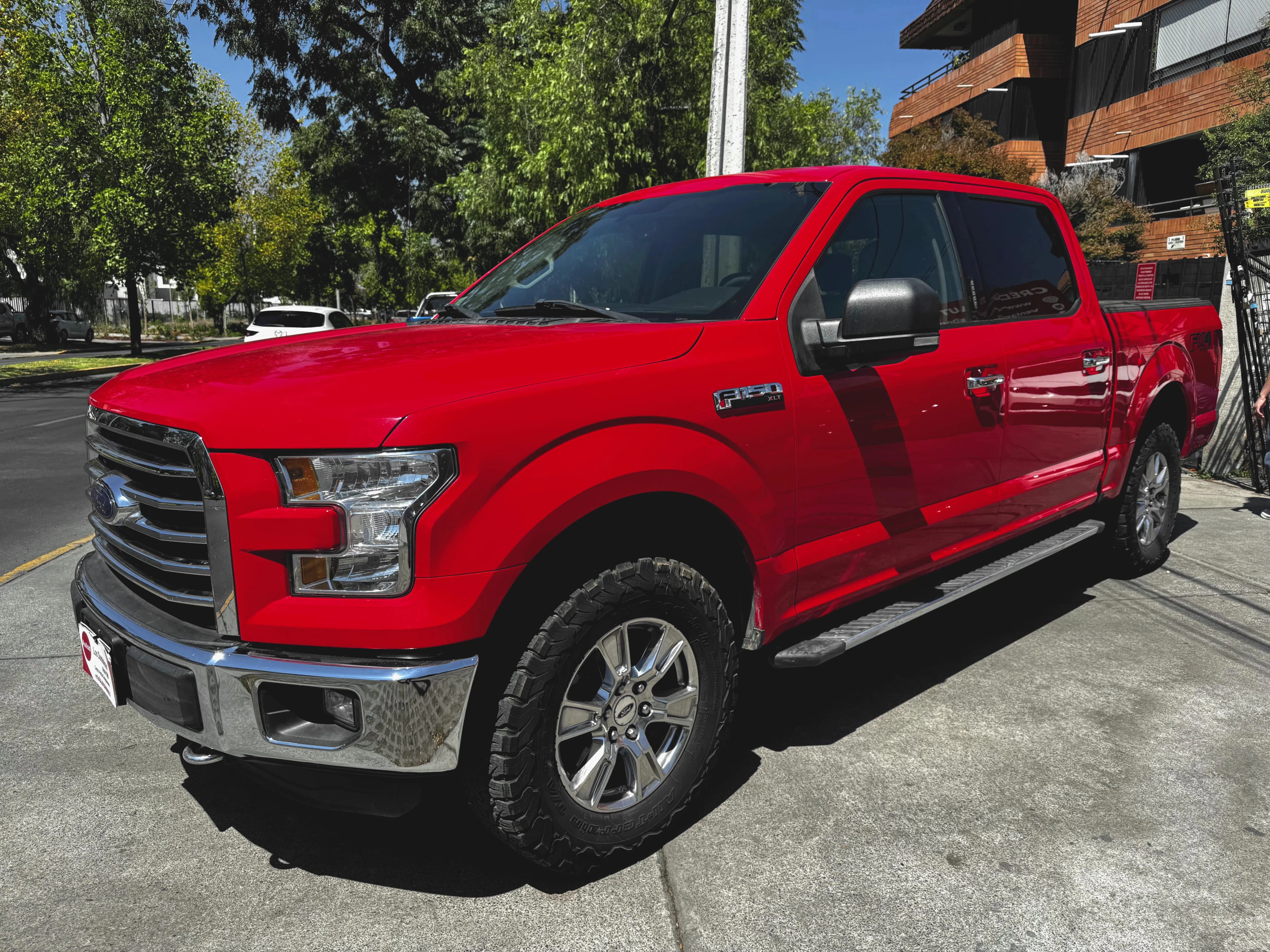 FORD F150 XLT 4X4 5.0 AUT FX4 vista 4