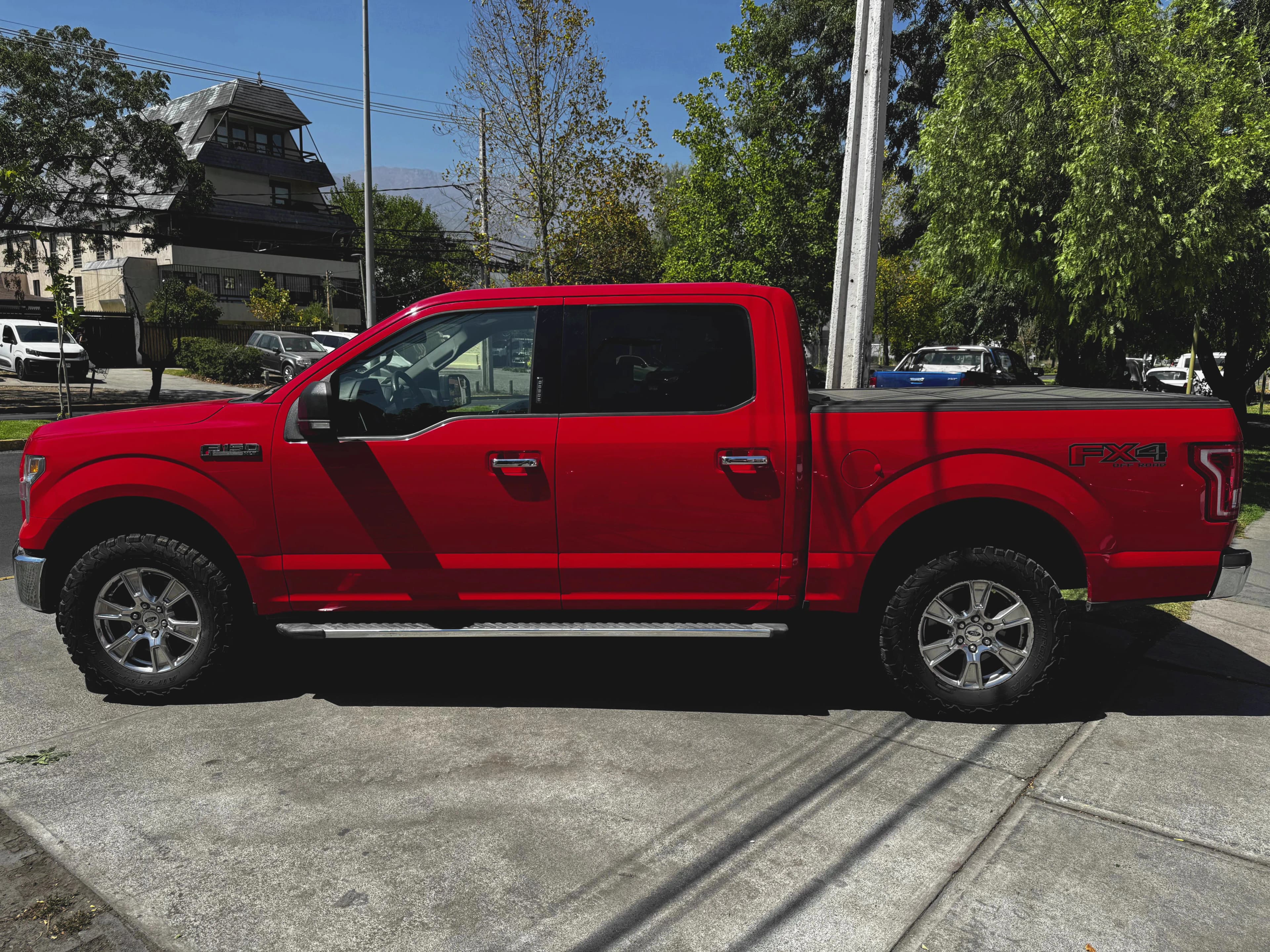 FORD F150 XLT 4X4 5.0 AUT FX4 vista 5